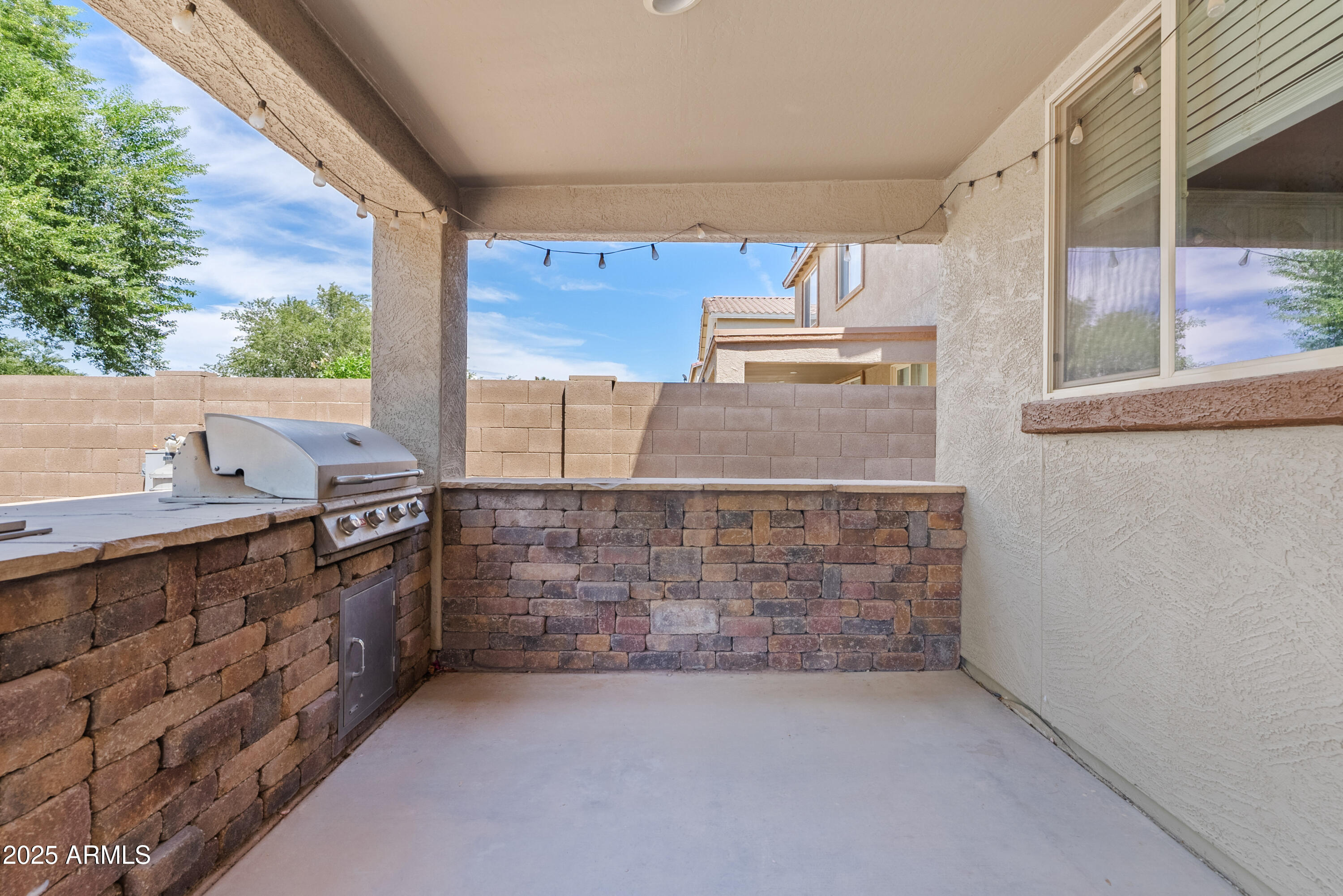 3850 E Longhorn Street