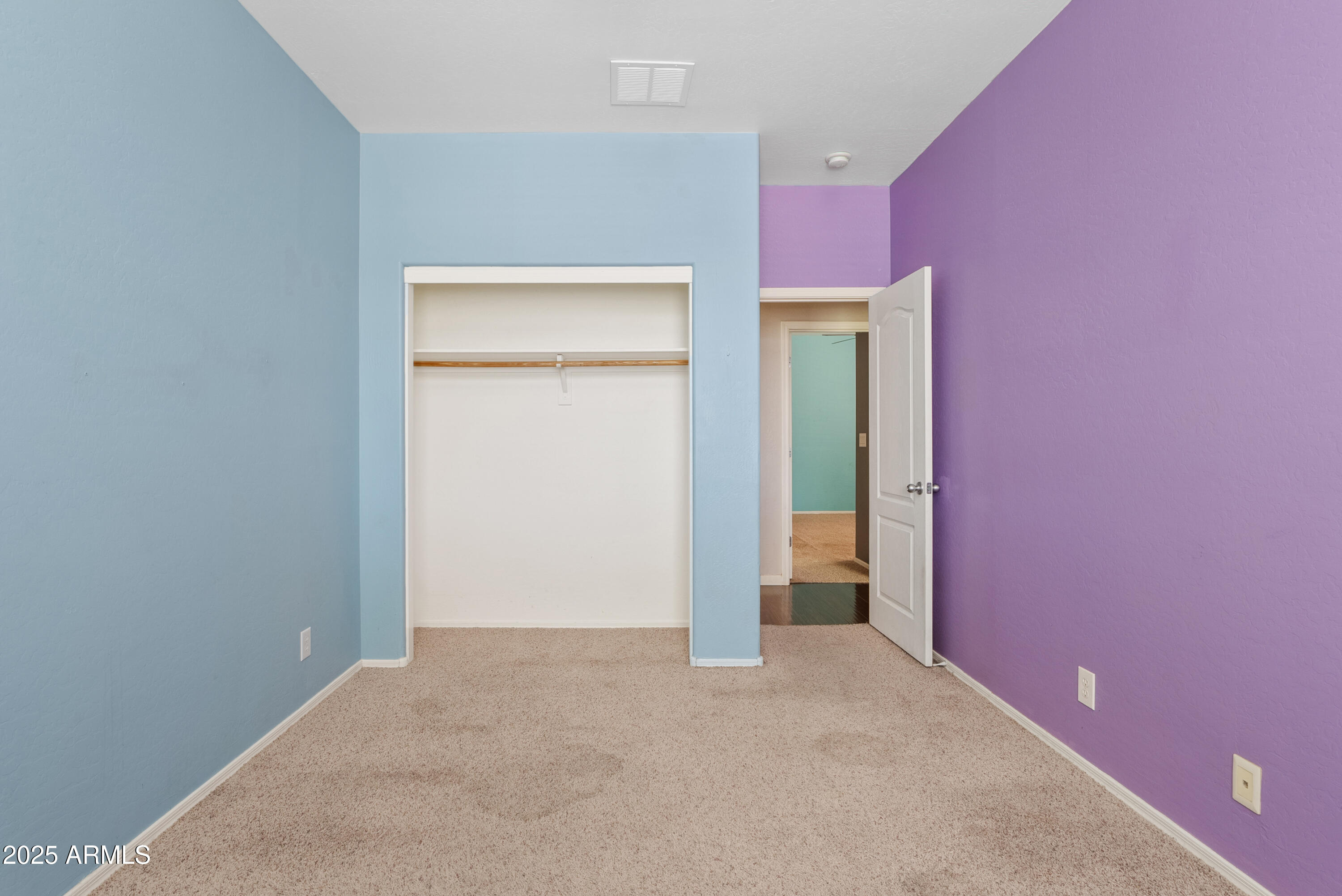 3850 E Longhorn Street