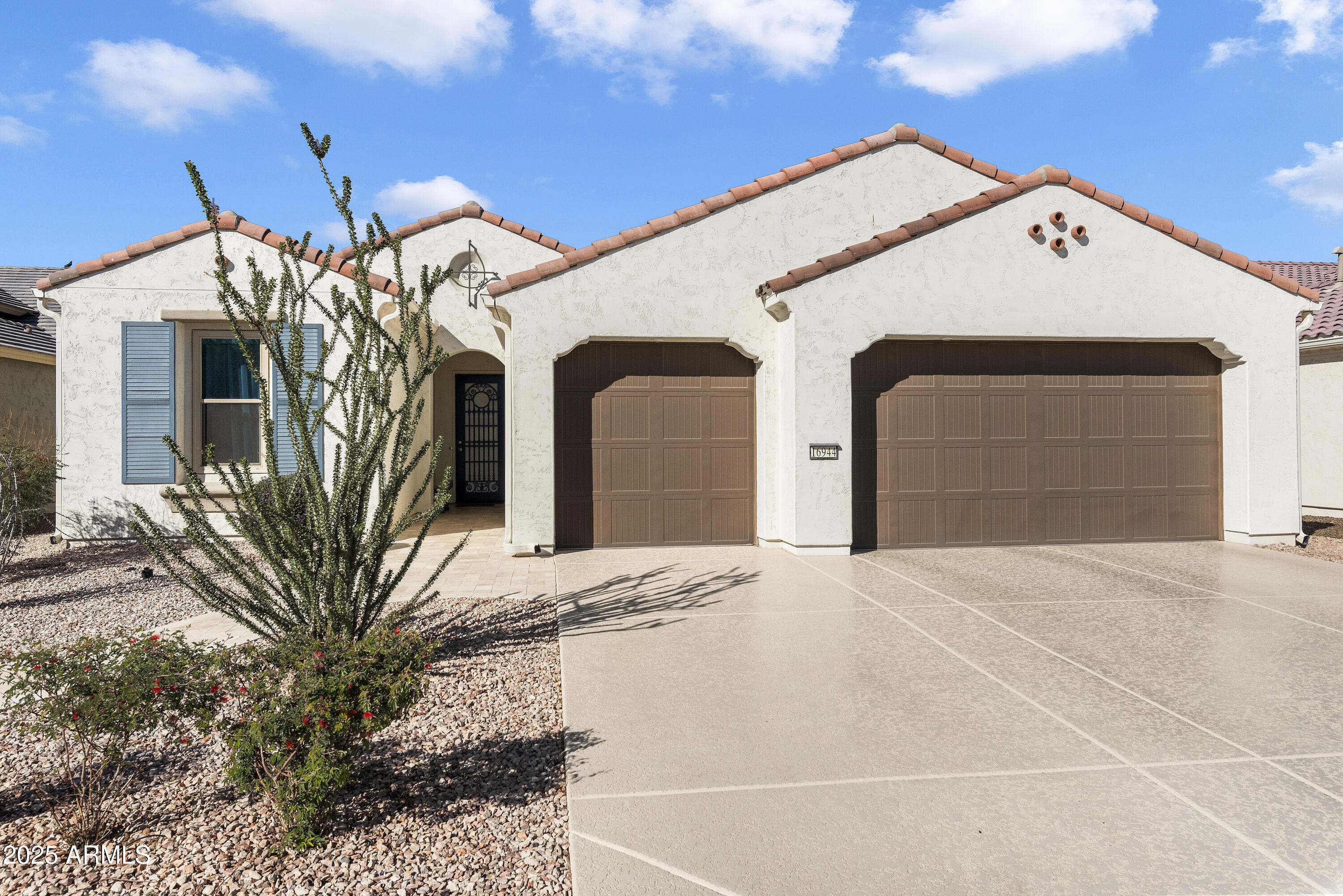 16944 W CORONADO Road