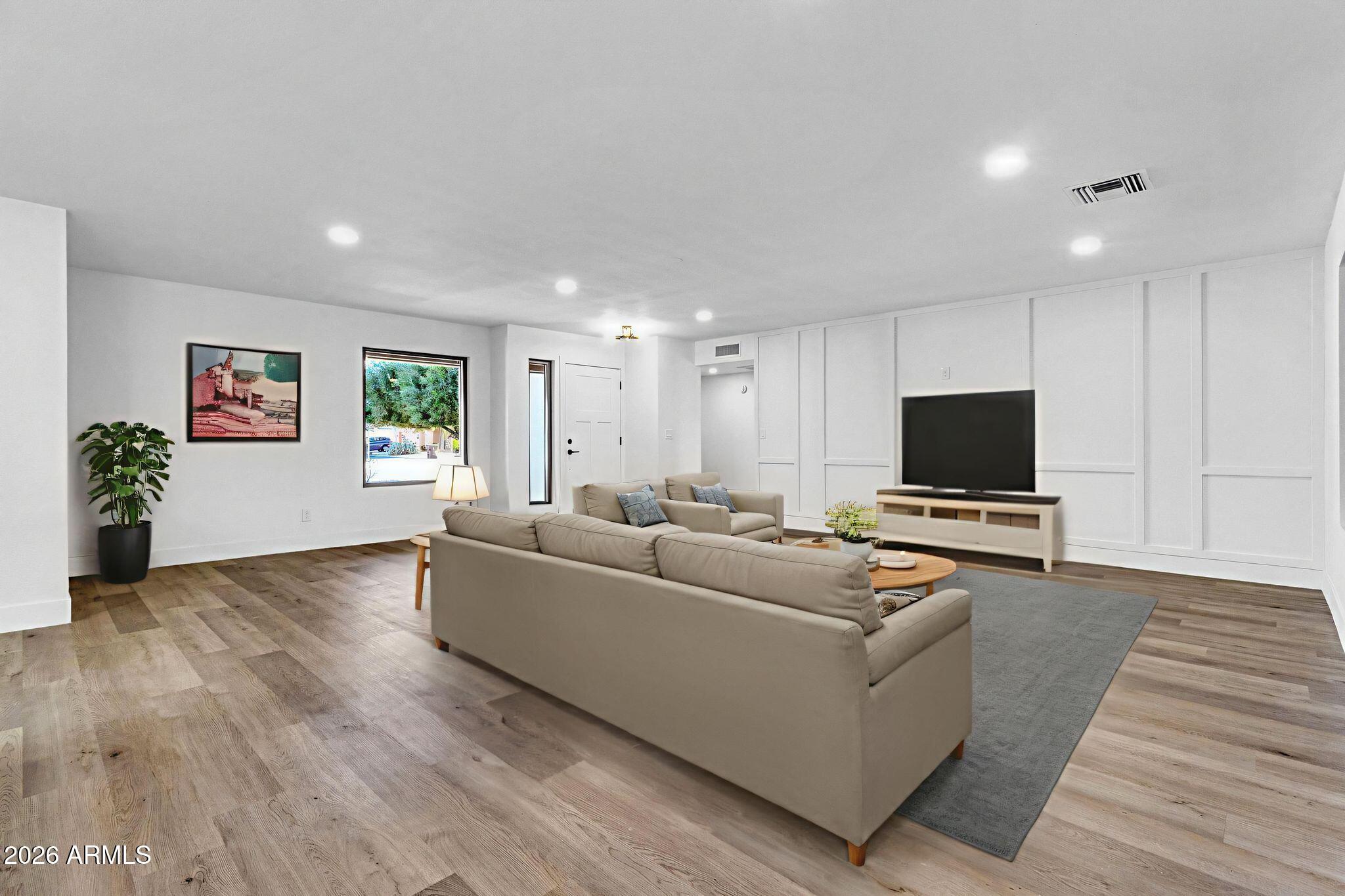940 S 78TH Place