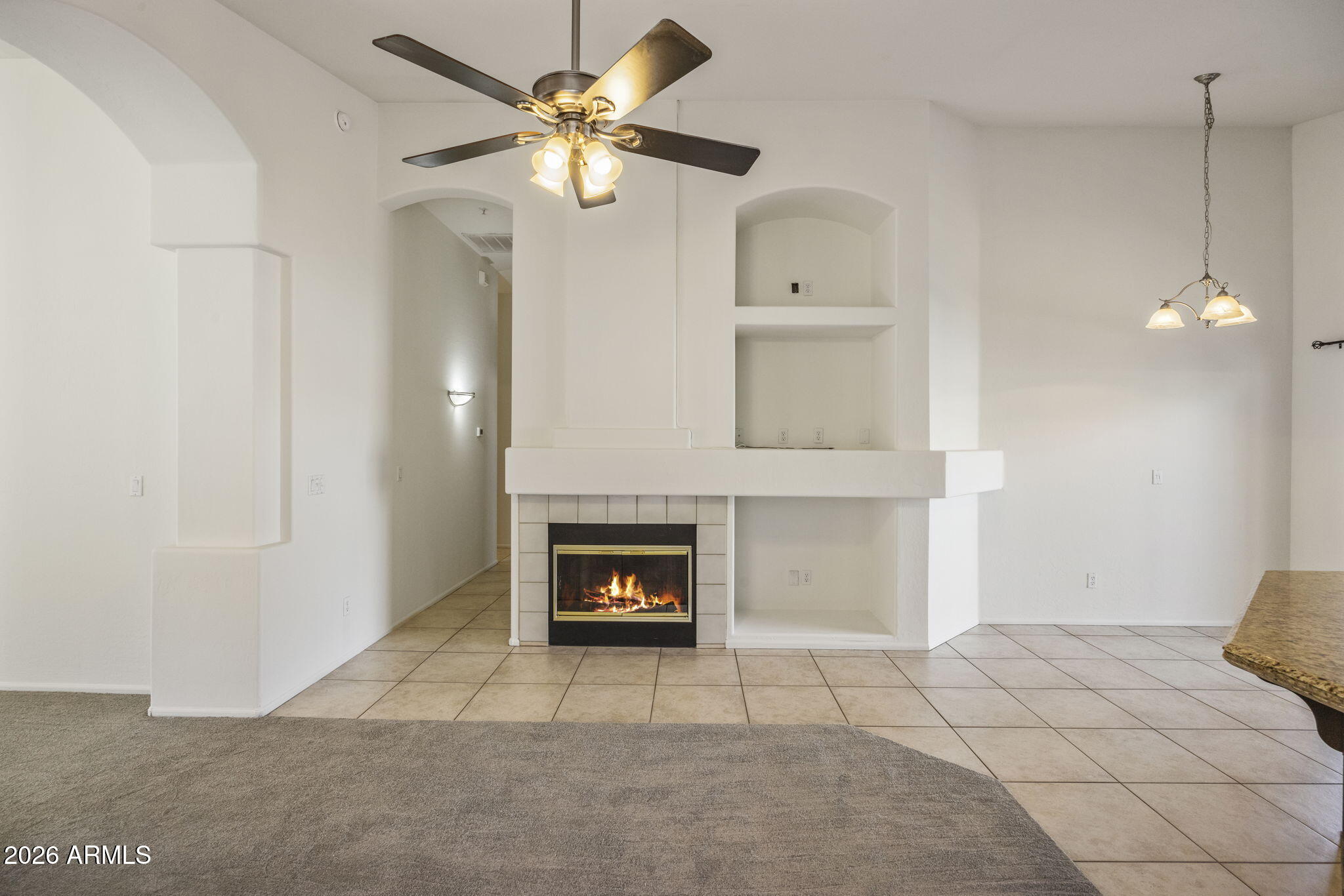 8122 E THERESA Drive