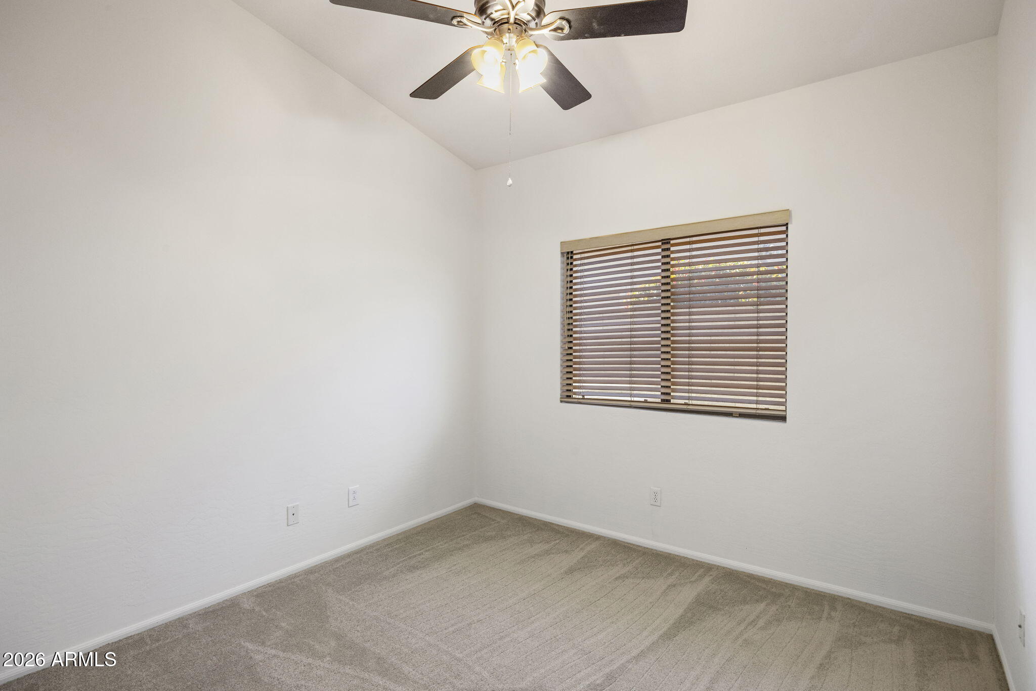 8122 E THERESA Drive