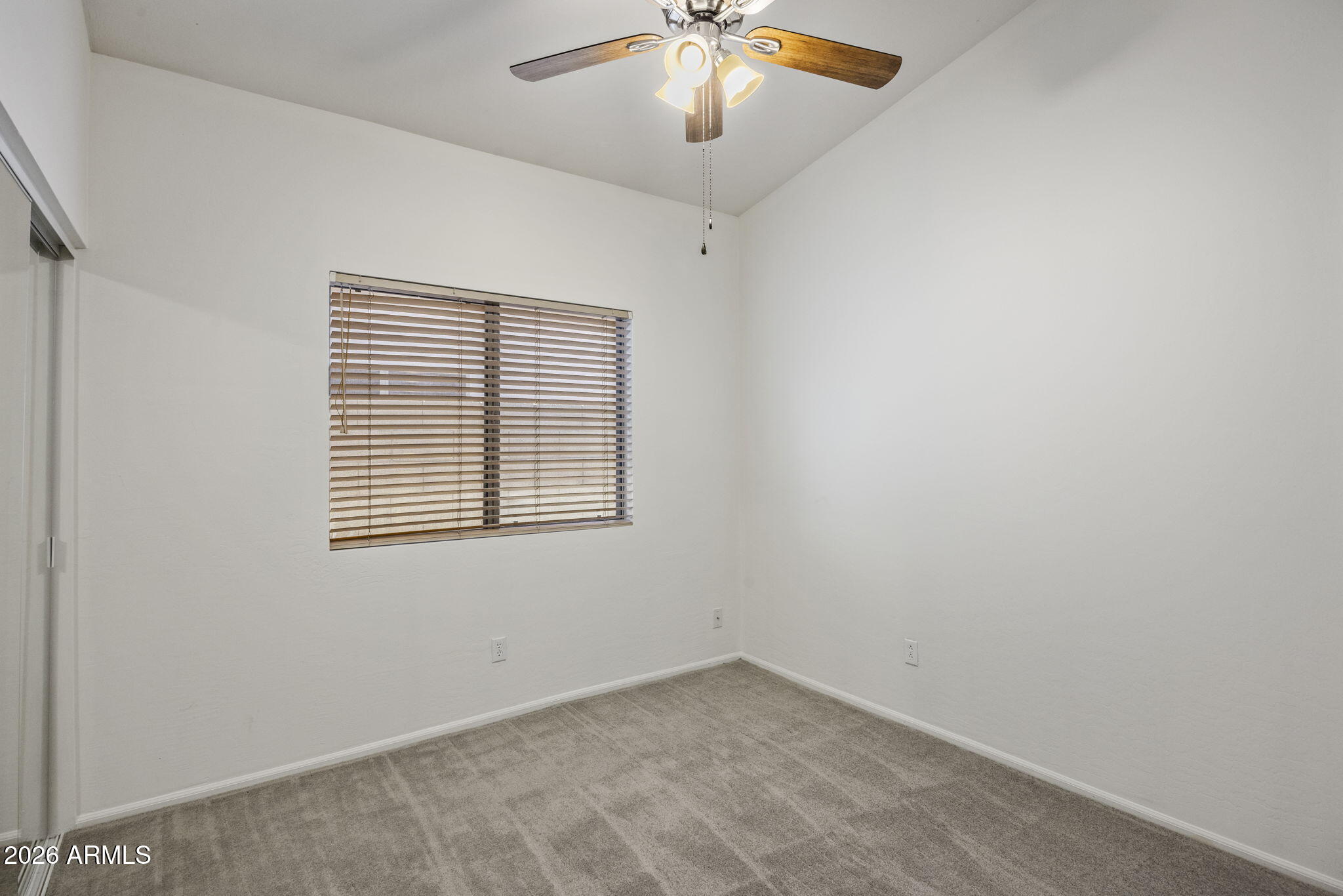 8122 E THERESA Drive