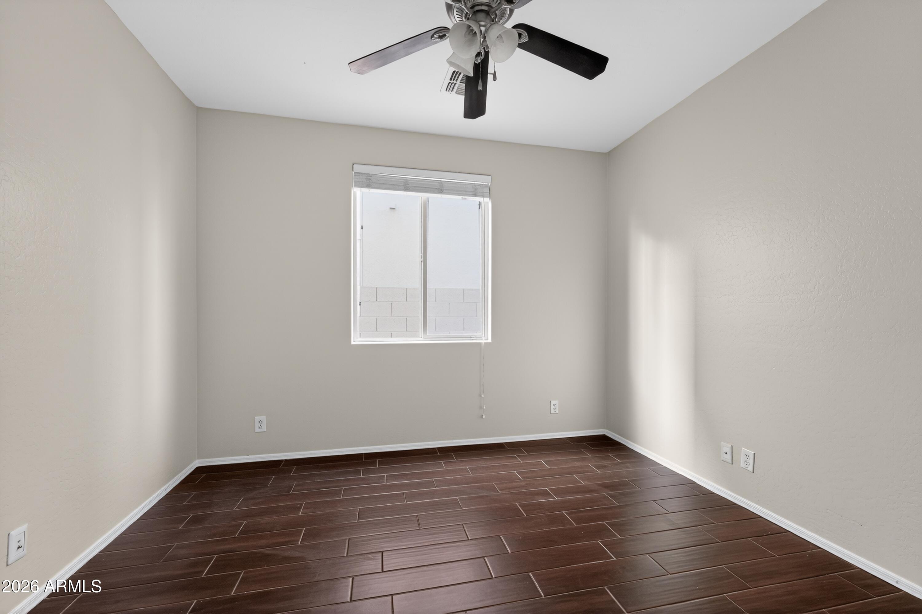 3850 E Longhorn Street