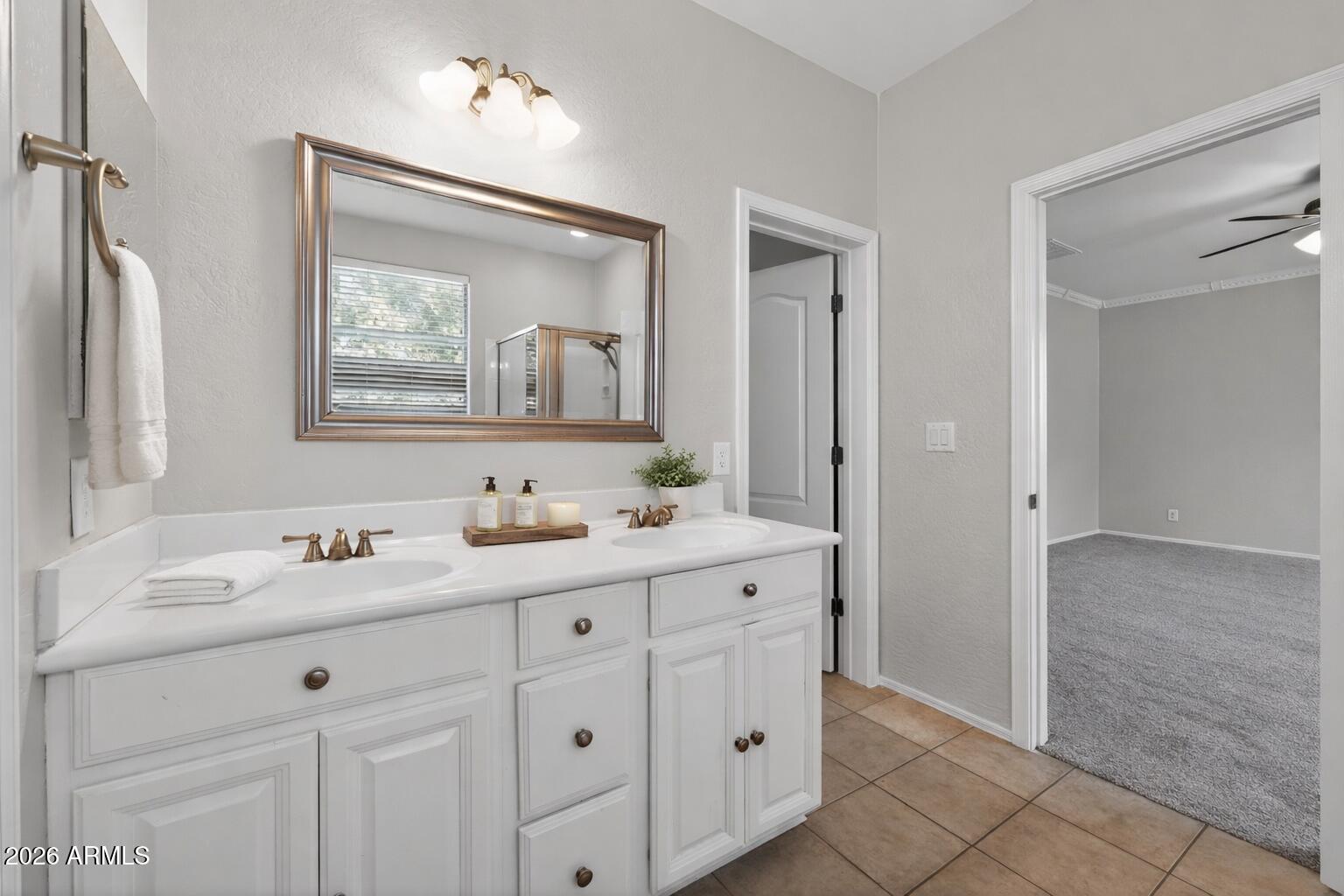 3850 E Longhorn Street