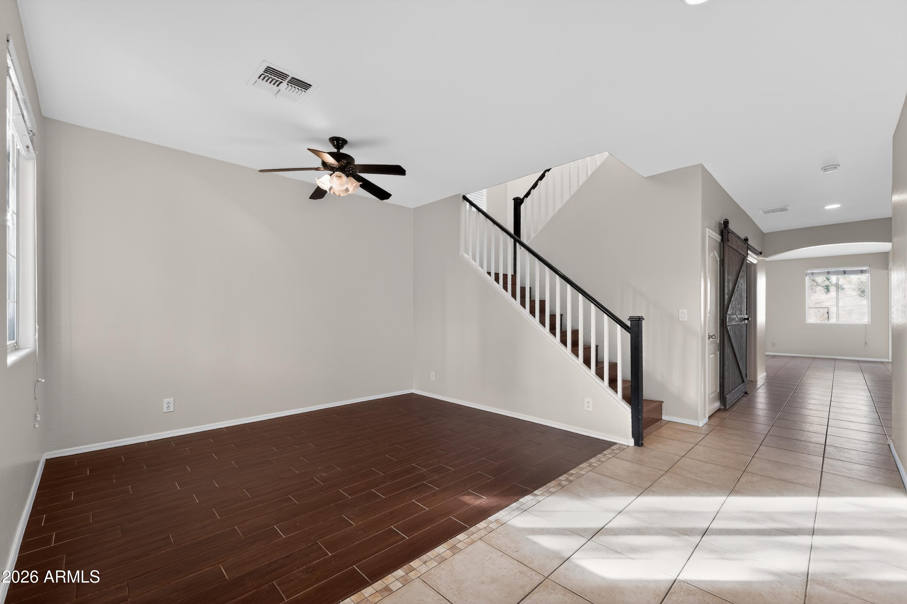 3850 E Longhorn Street