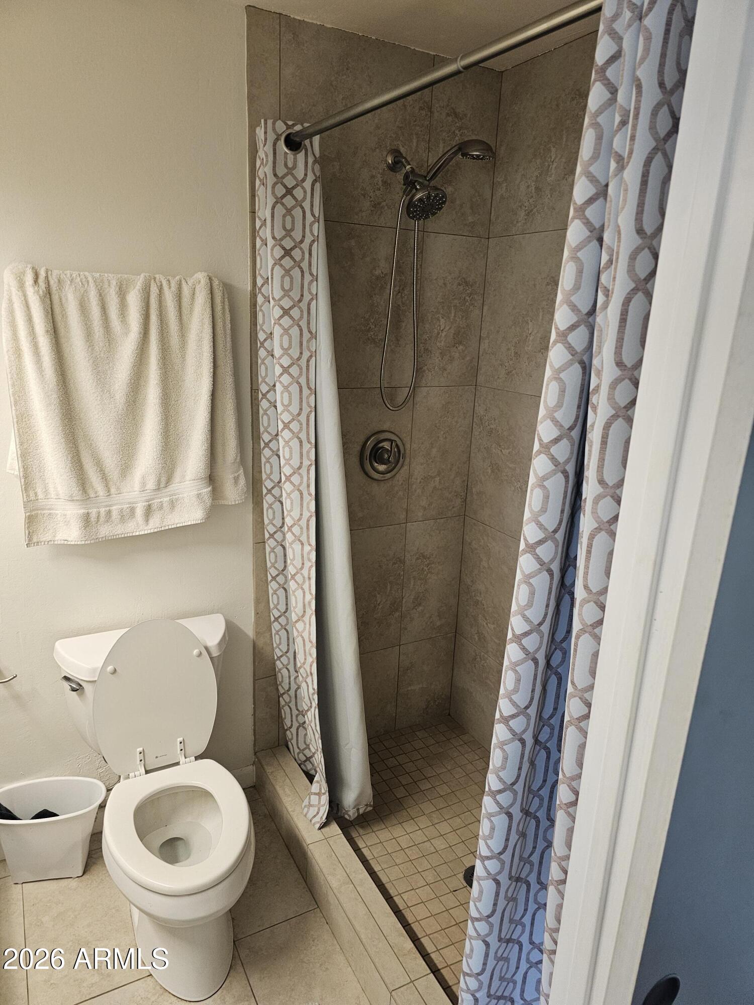 7625 N VIA DE LOS NINOS