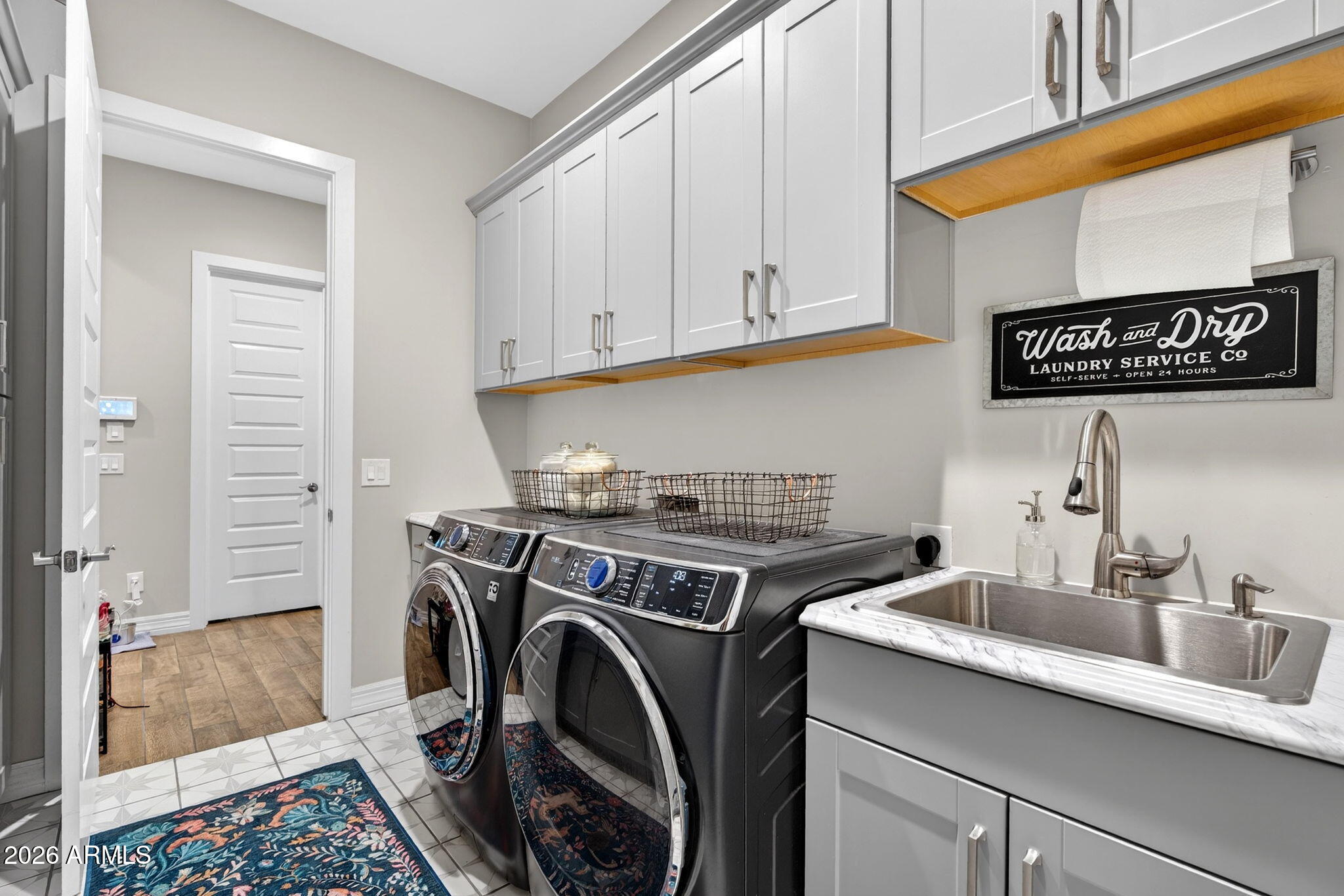 23064 E VIA LAS BRISAS