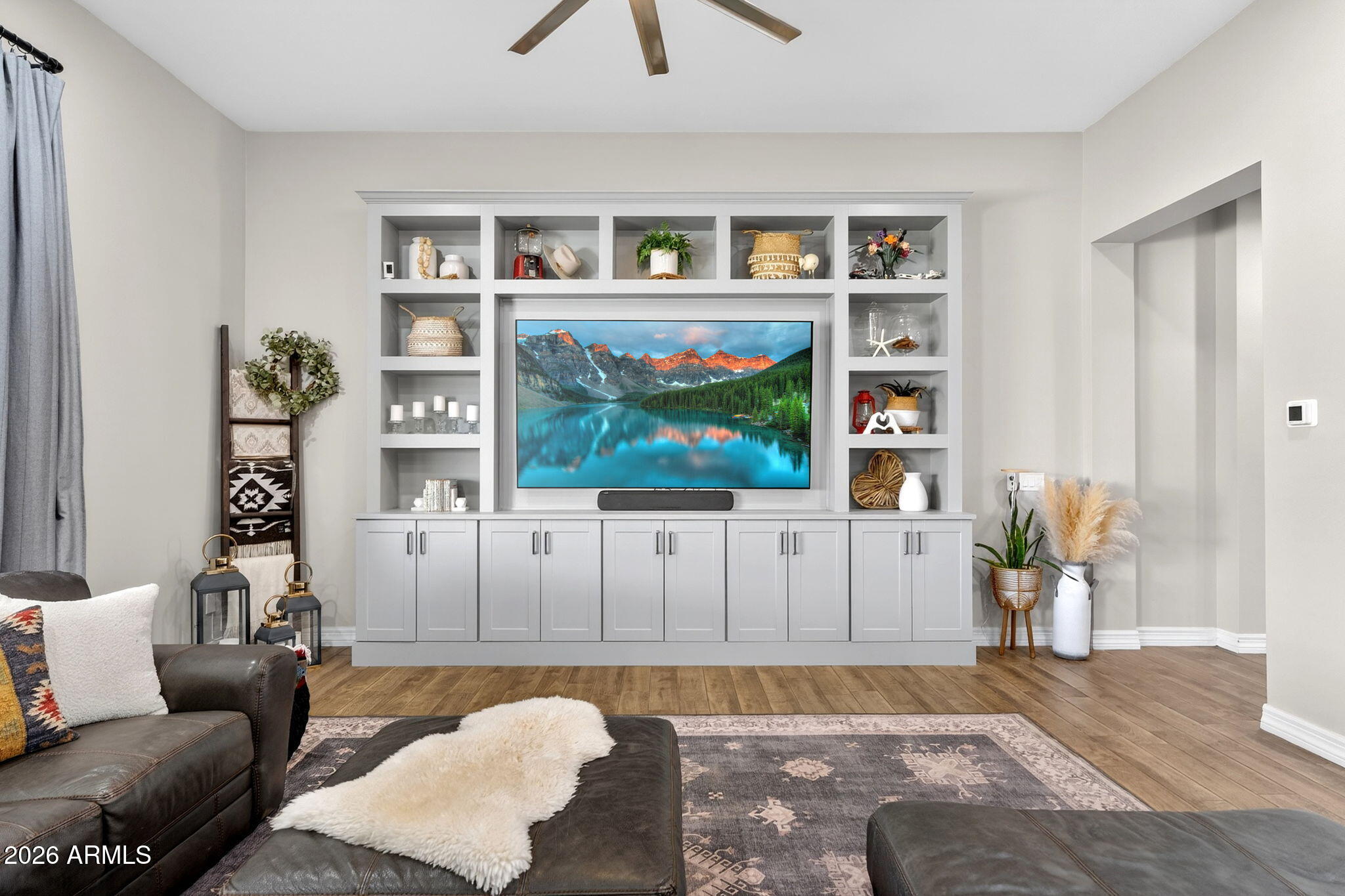 23064 E VIA LAS BRISAS