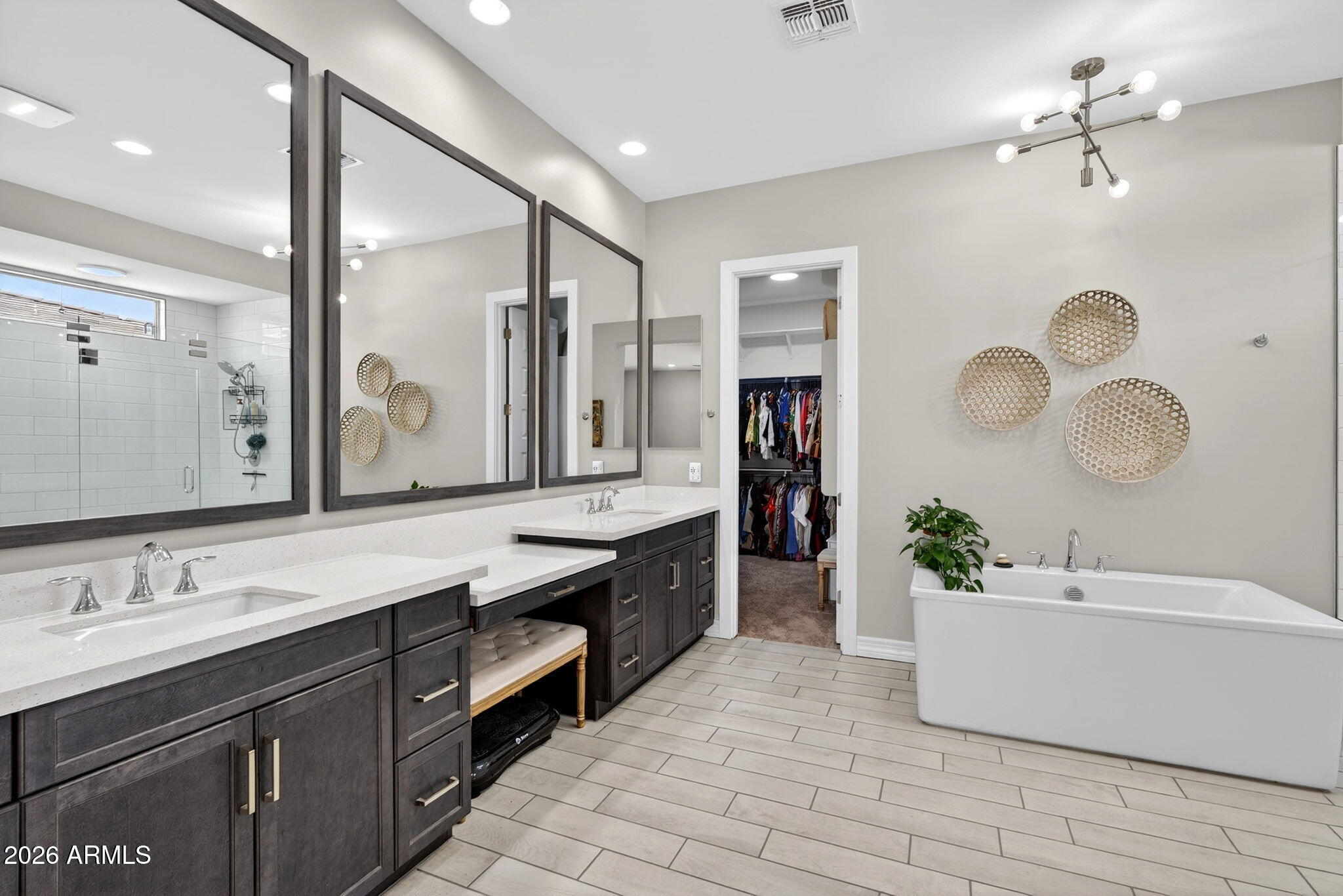 23064 E VIA LAS BRISAS