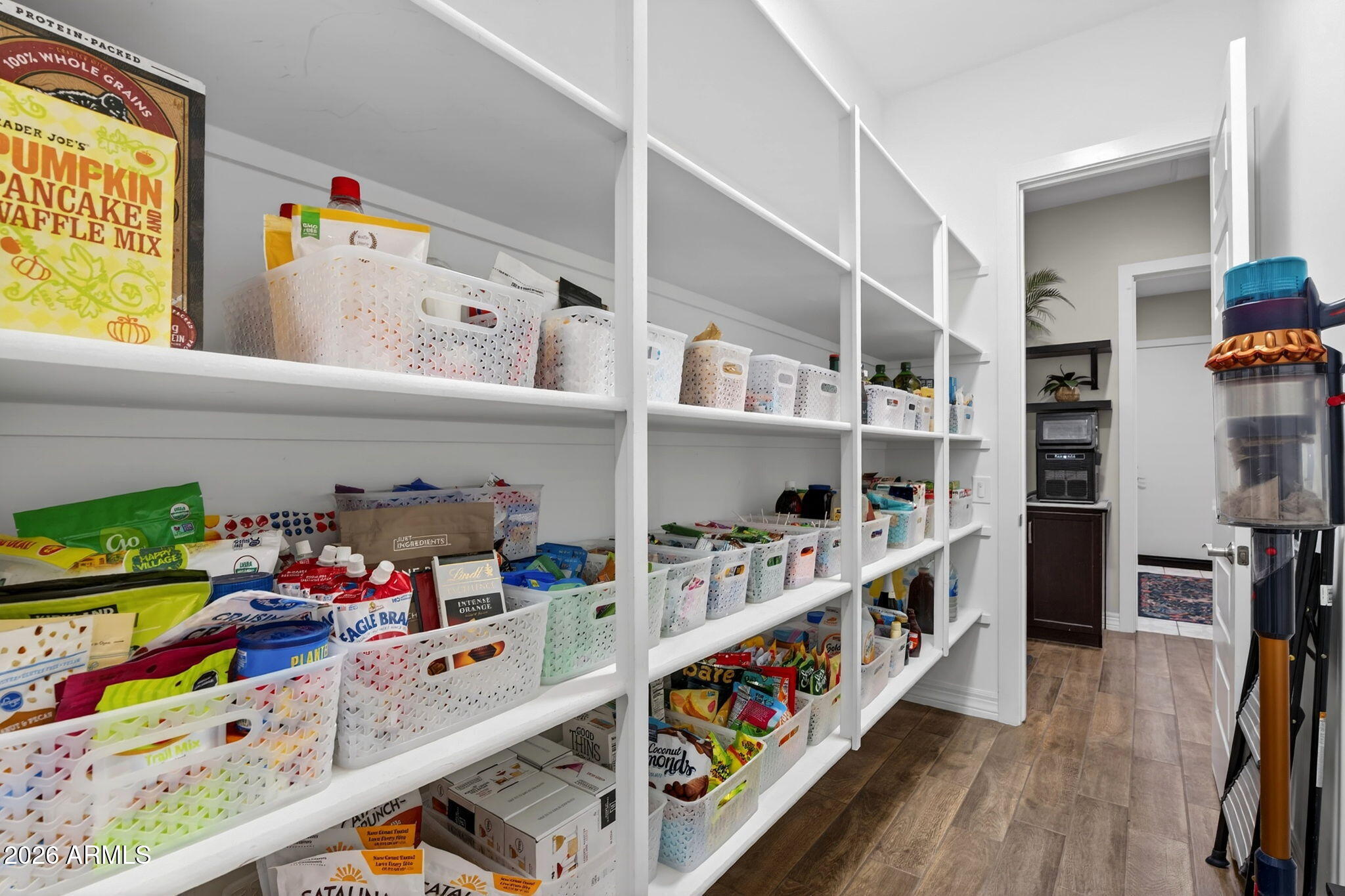 23064 E VIA LAS BRISAS