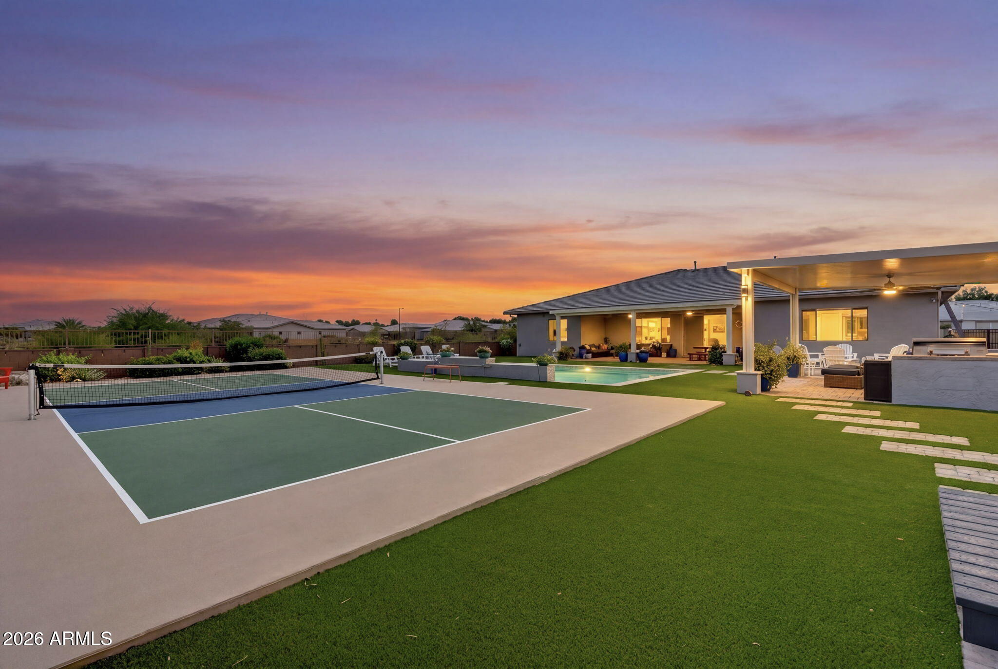 23064 E VIA LAS BRISAS