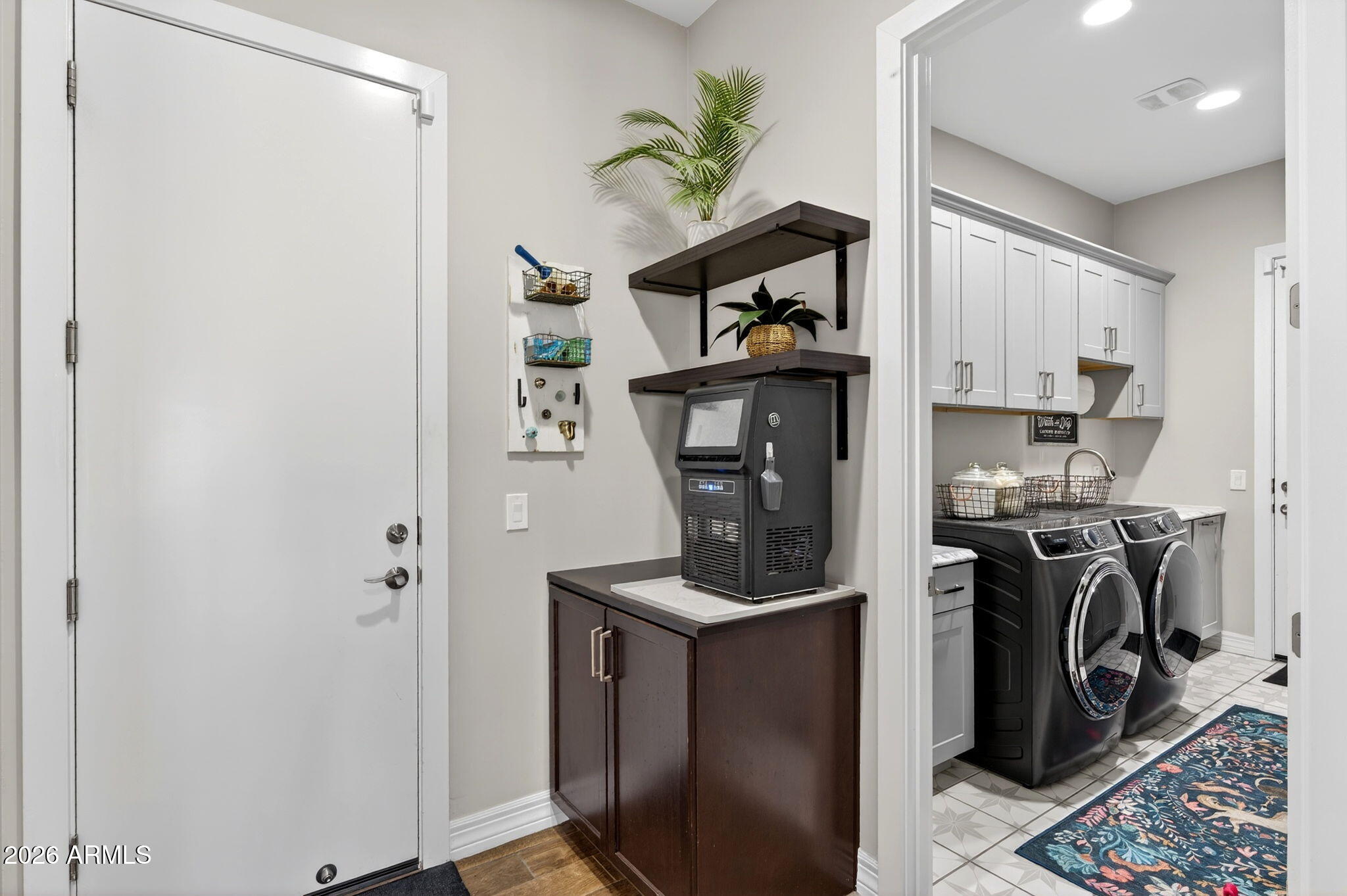 23064 E VIA LAS BRISAS