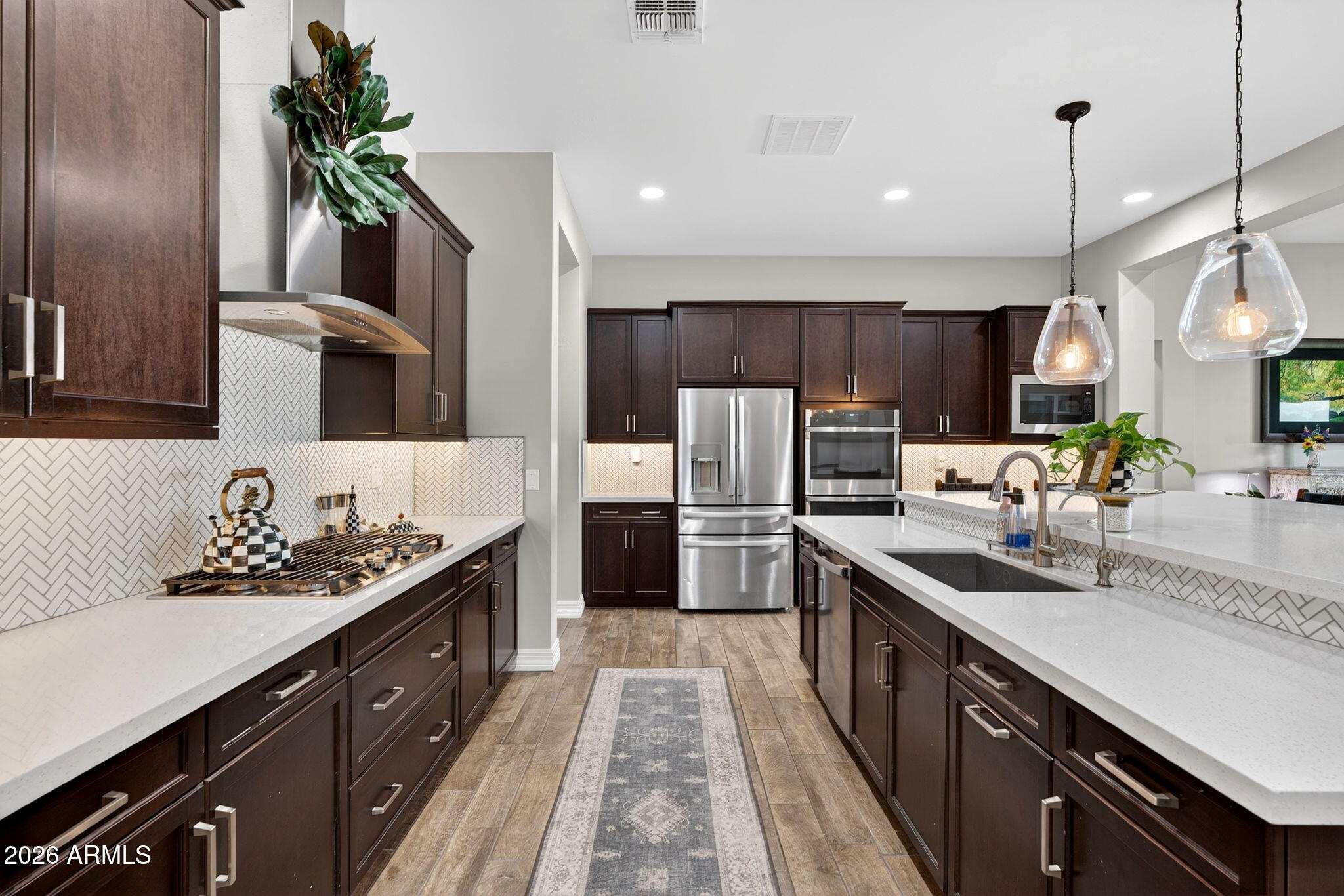 23064 E VIA LAS BRISAS