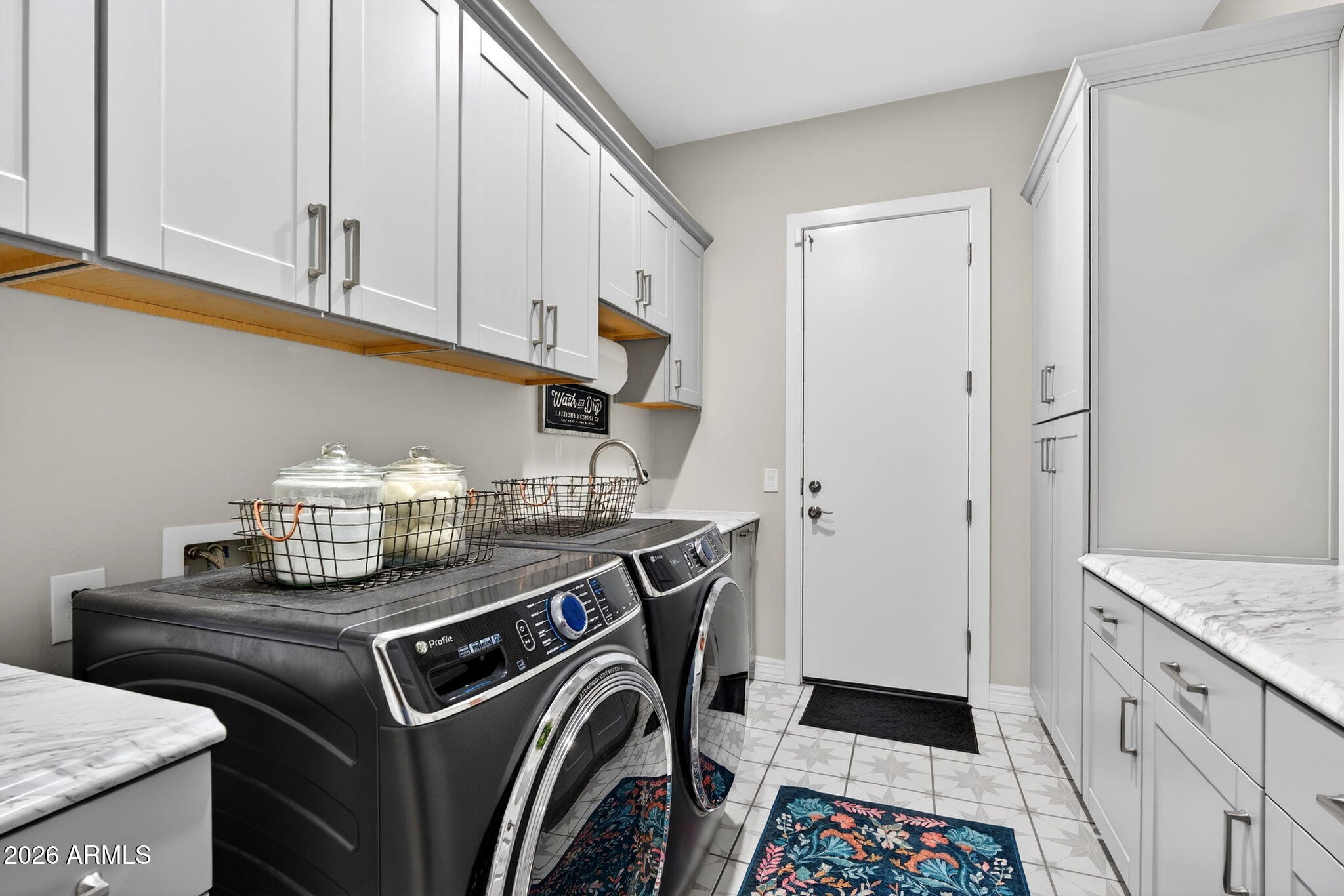 23064 E VIA LAS BRISAS