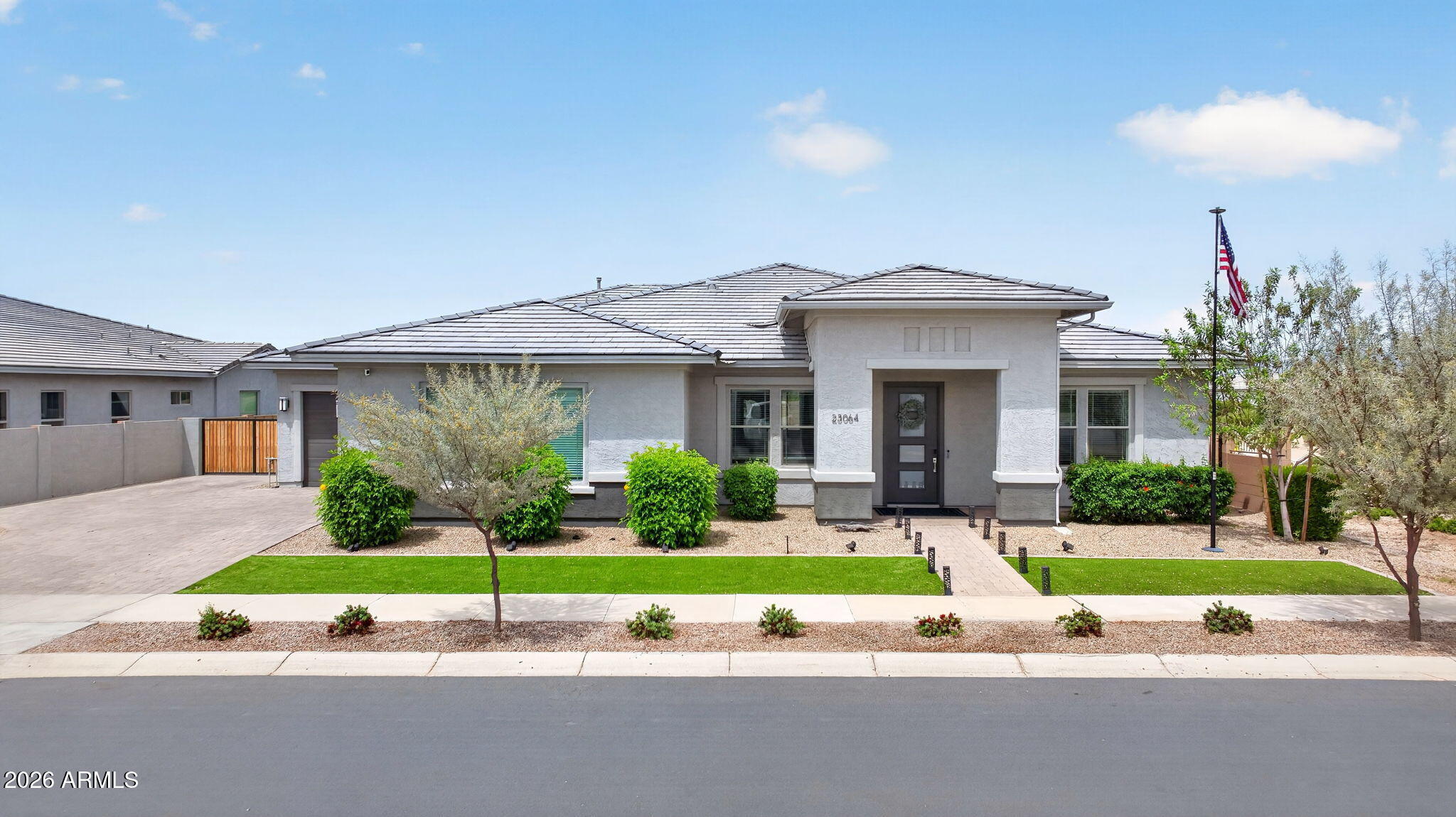 23064 E VIA LAS BRISAS