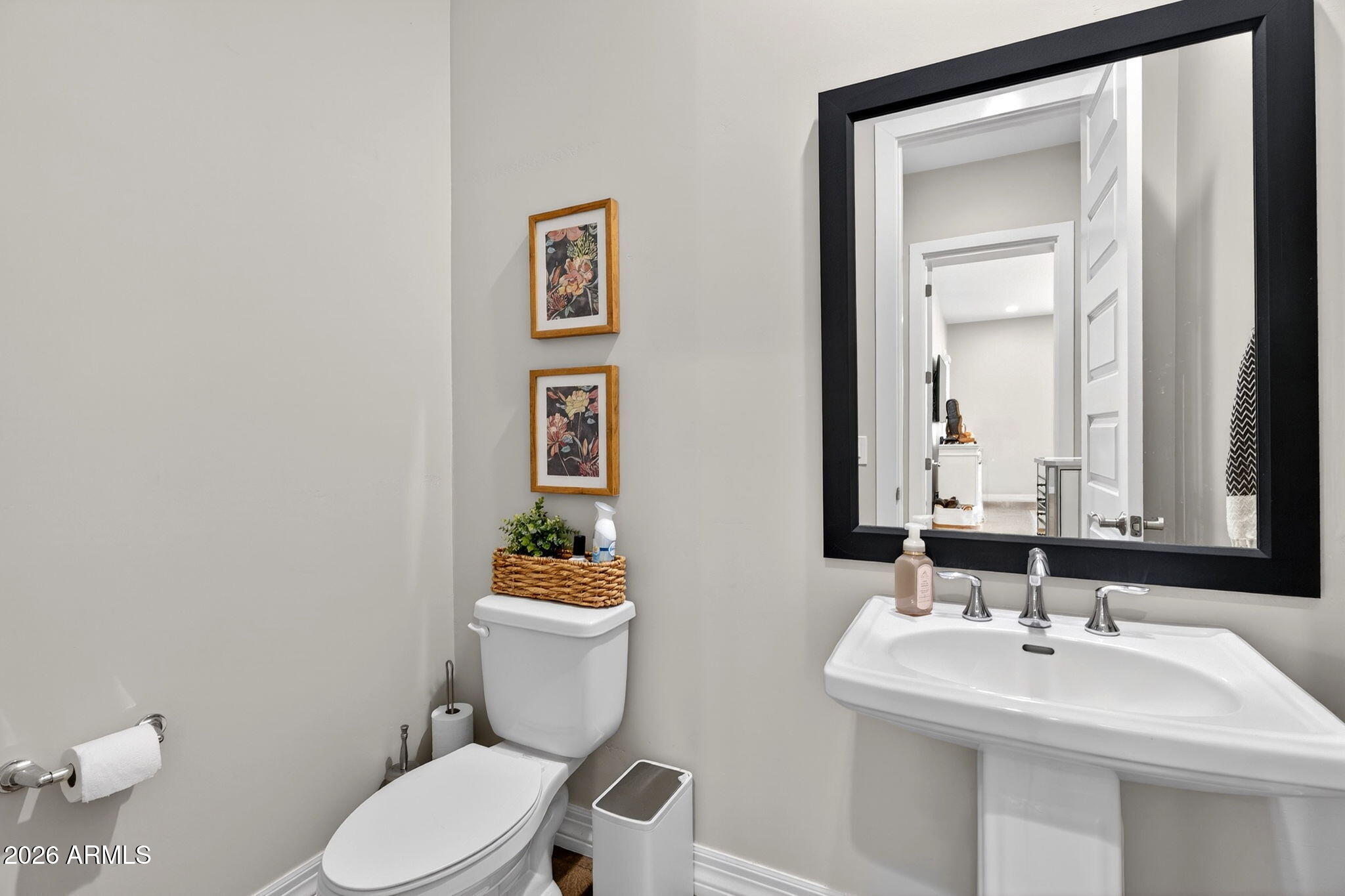 23064 E VIA LAS BRISAS