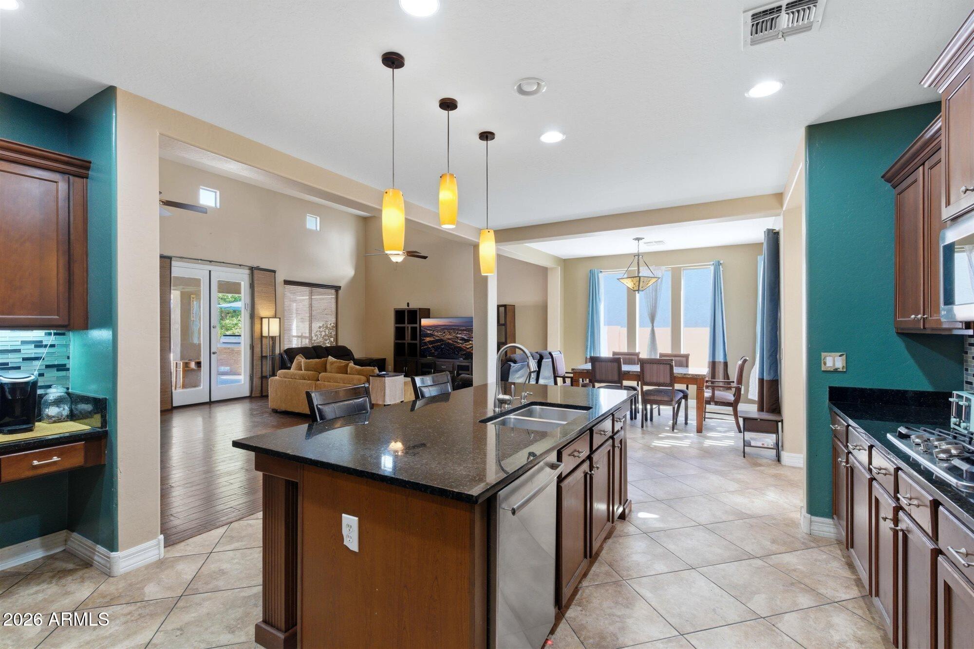 15244 W ALEXANDRIA Way