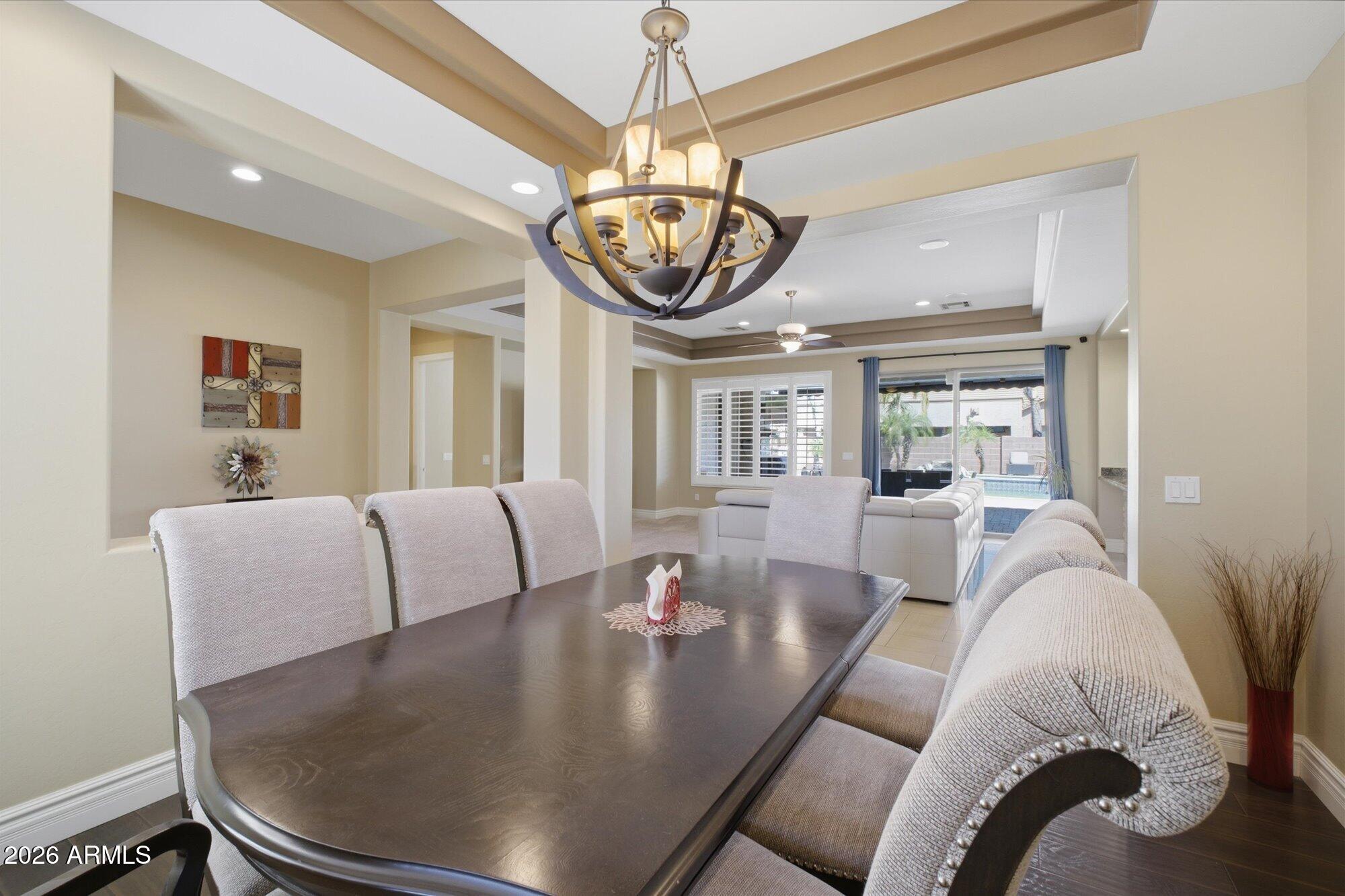 2106 E CRESCENT Place