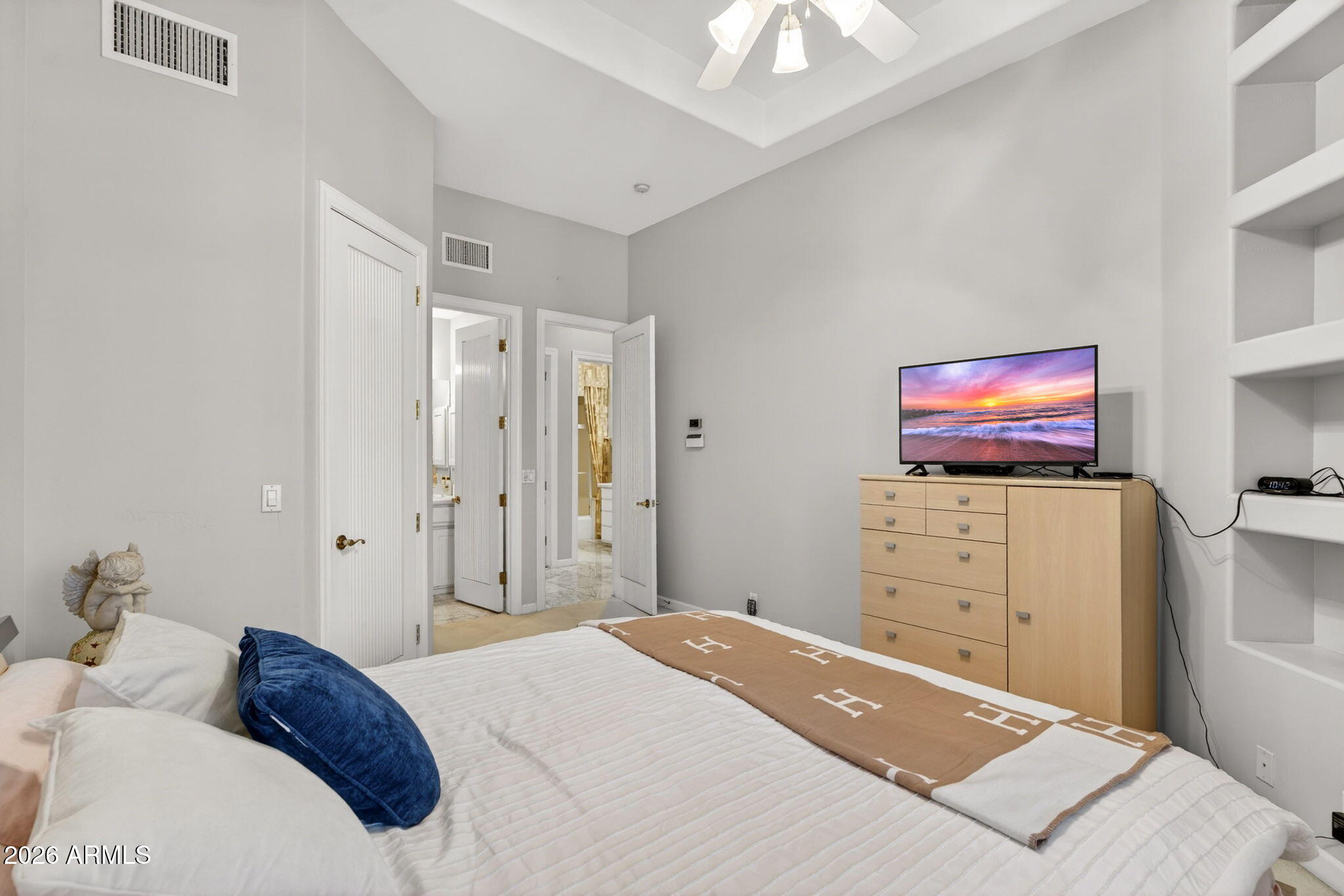 1318 E TREASURE COVE Drive