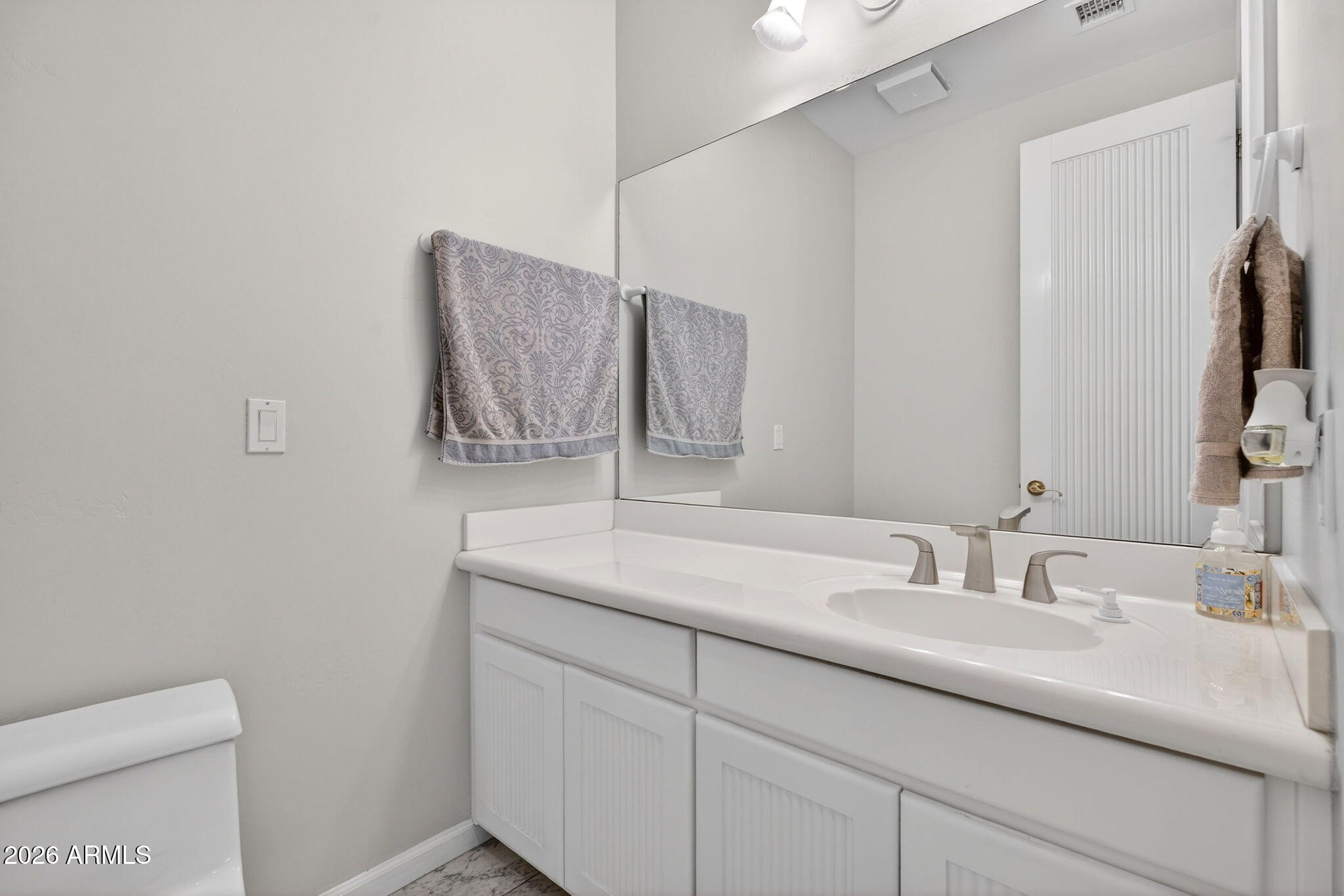 1318 E TREASURE COVE Drive