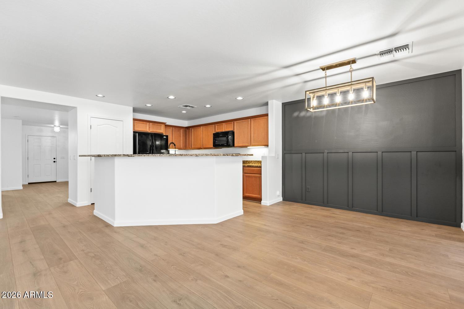11014 W ELM Street