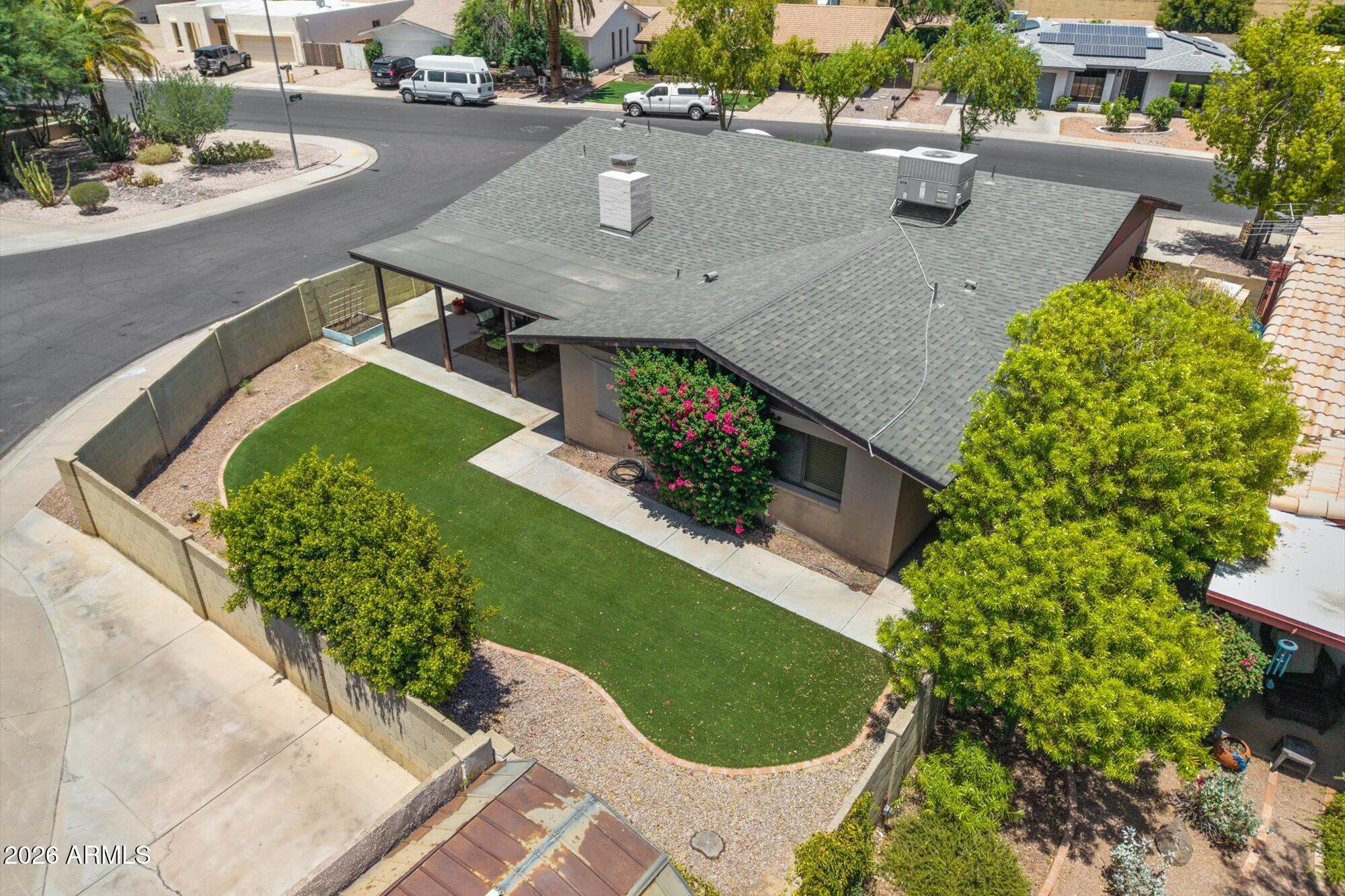1735 W Isleta Avenue
