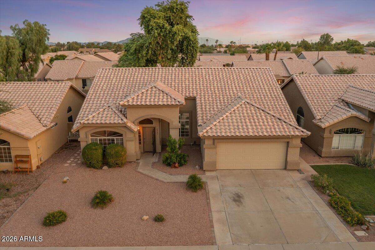 2347 E RANCH Road