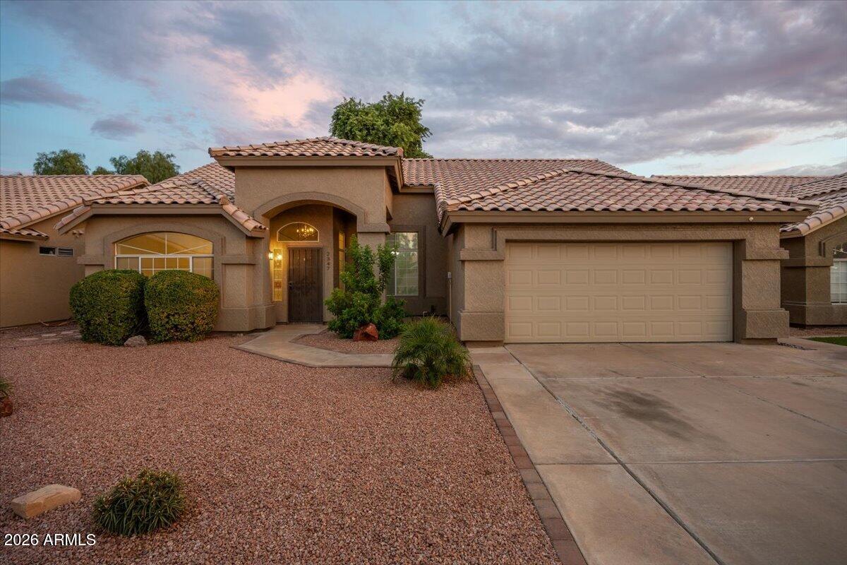2347 E RANCH Road