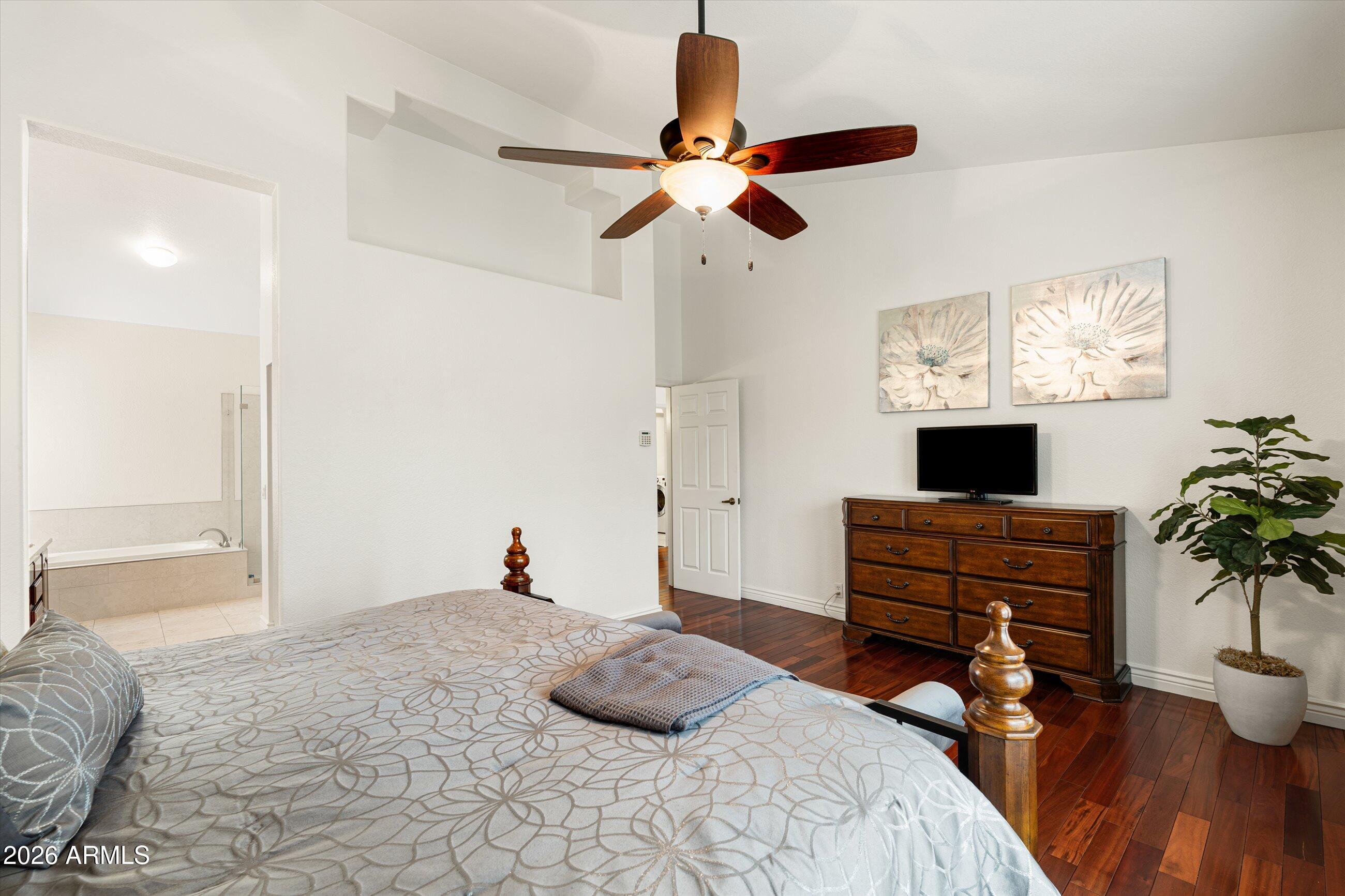 4429 E VISTA VAL VERDE