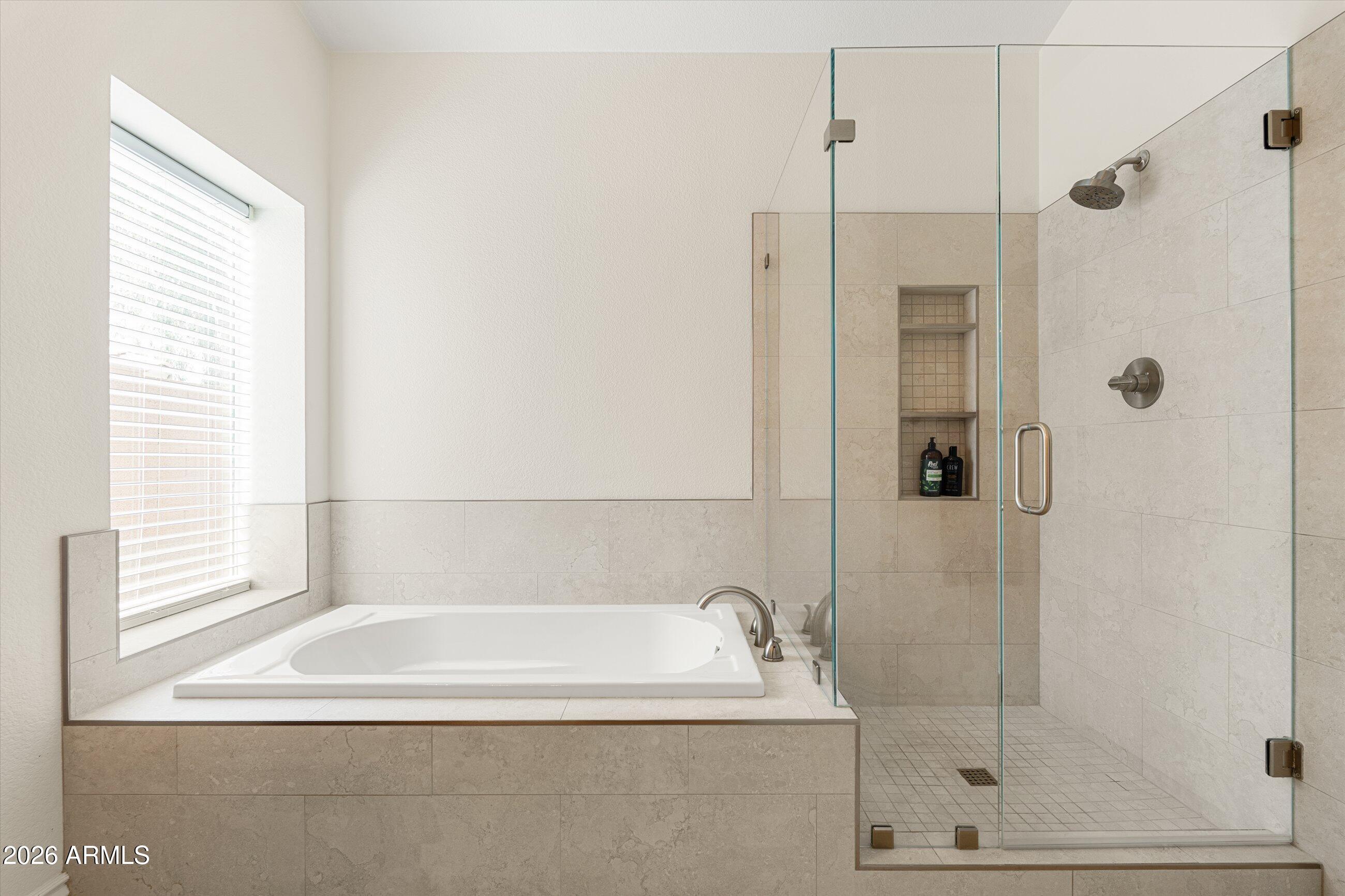 4429 E VISTA VAL VERDE