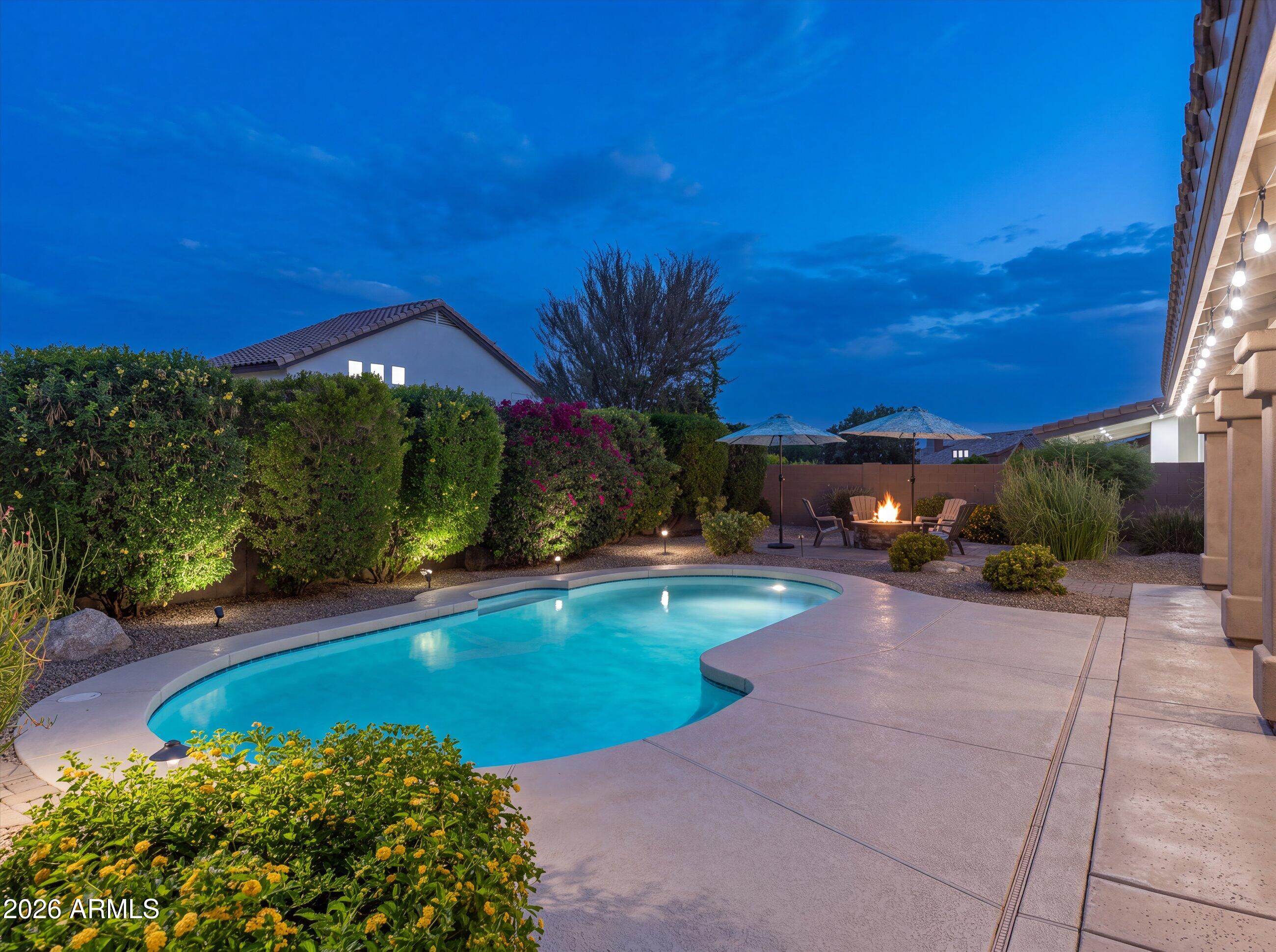 4429 E VISTA VAL VERDE