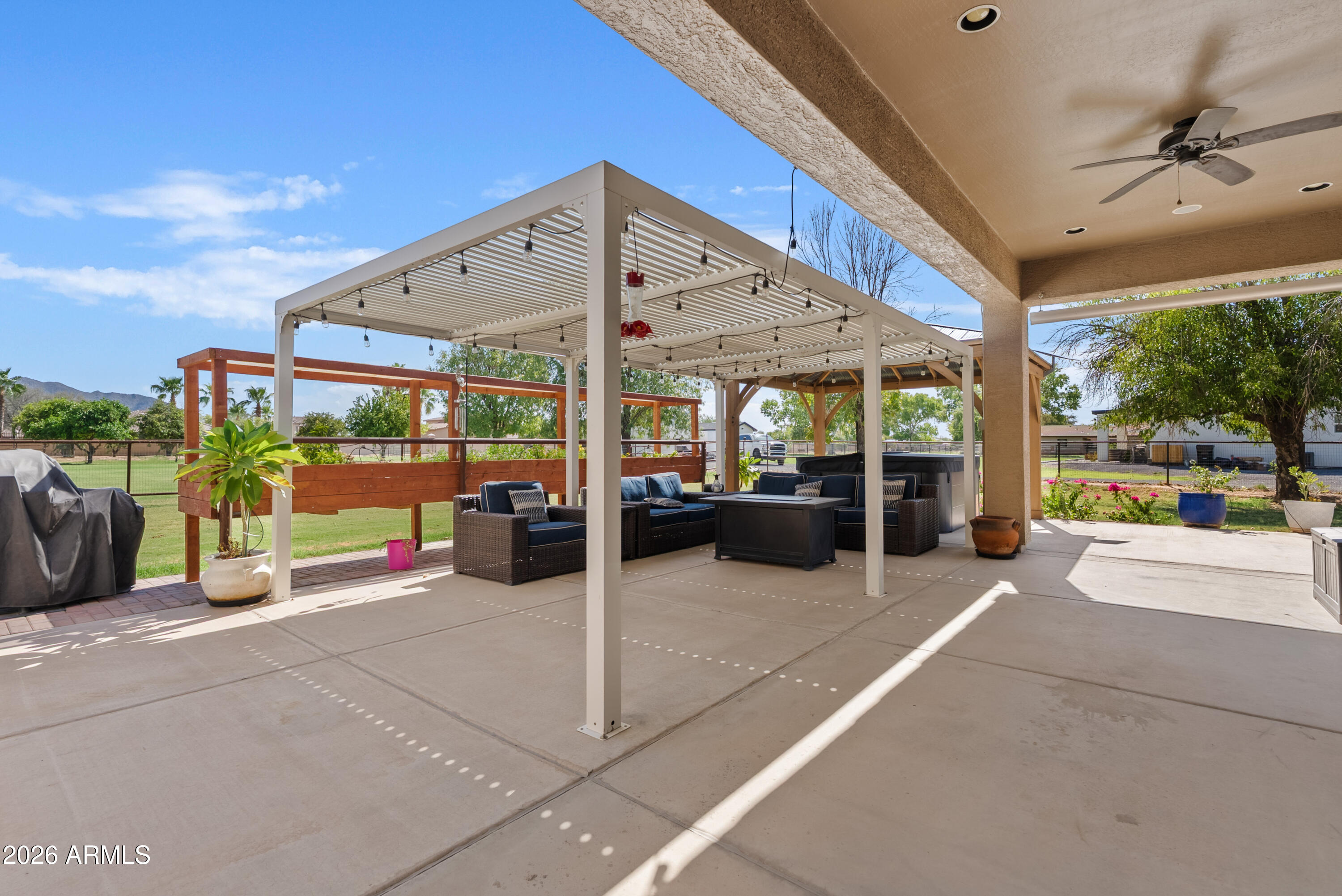 3785 E VIA DEL RANCHO Road