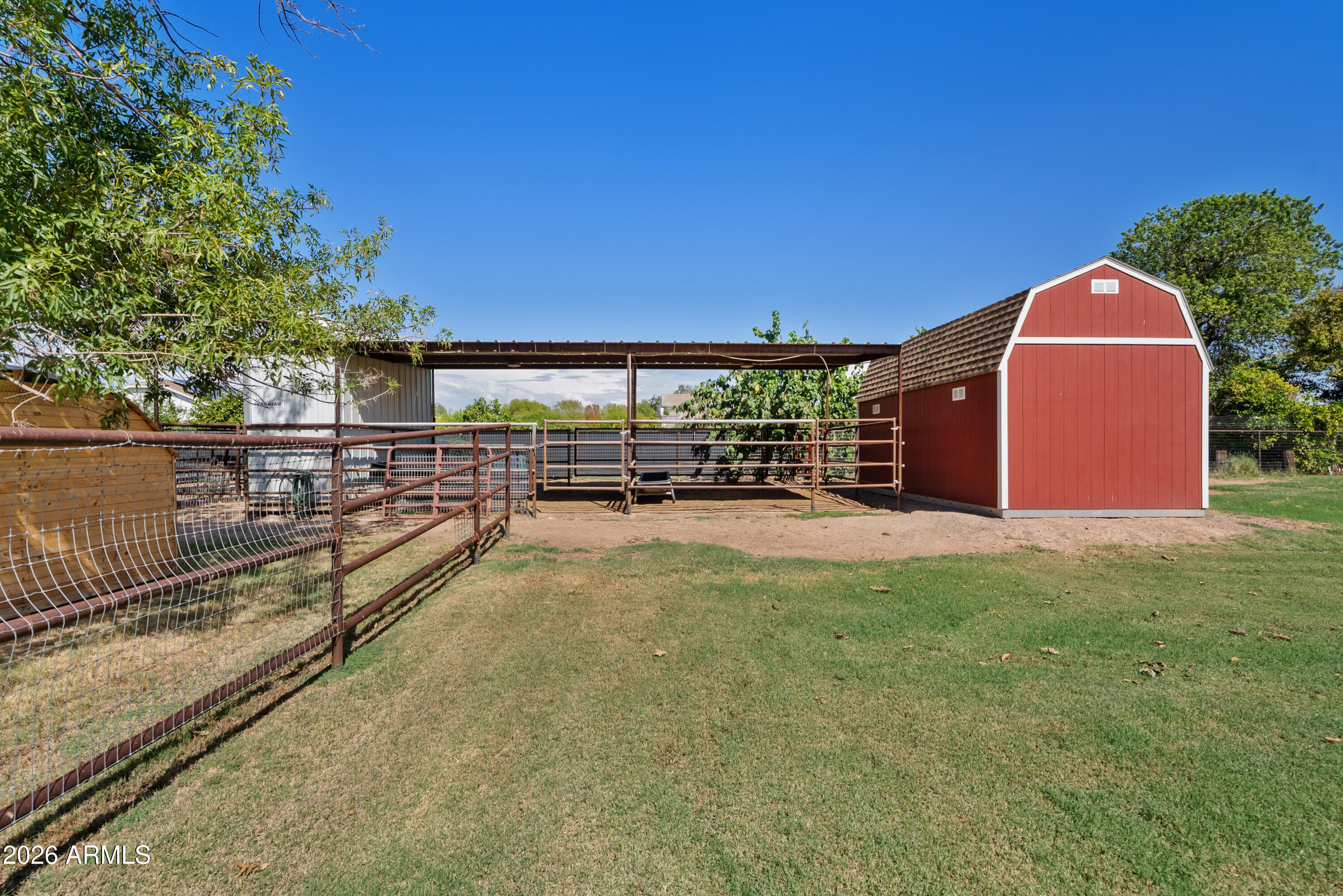 3785 E VIA DEL RANCHO Road