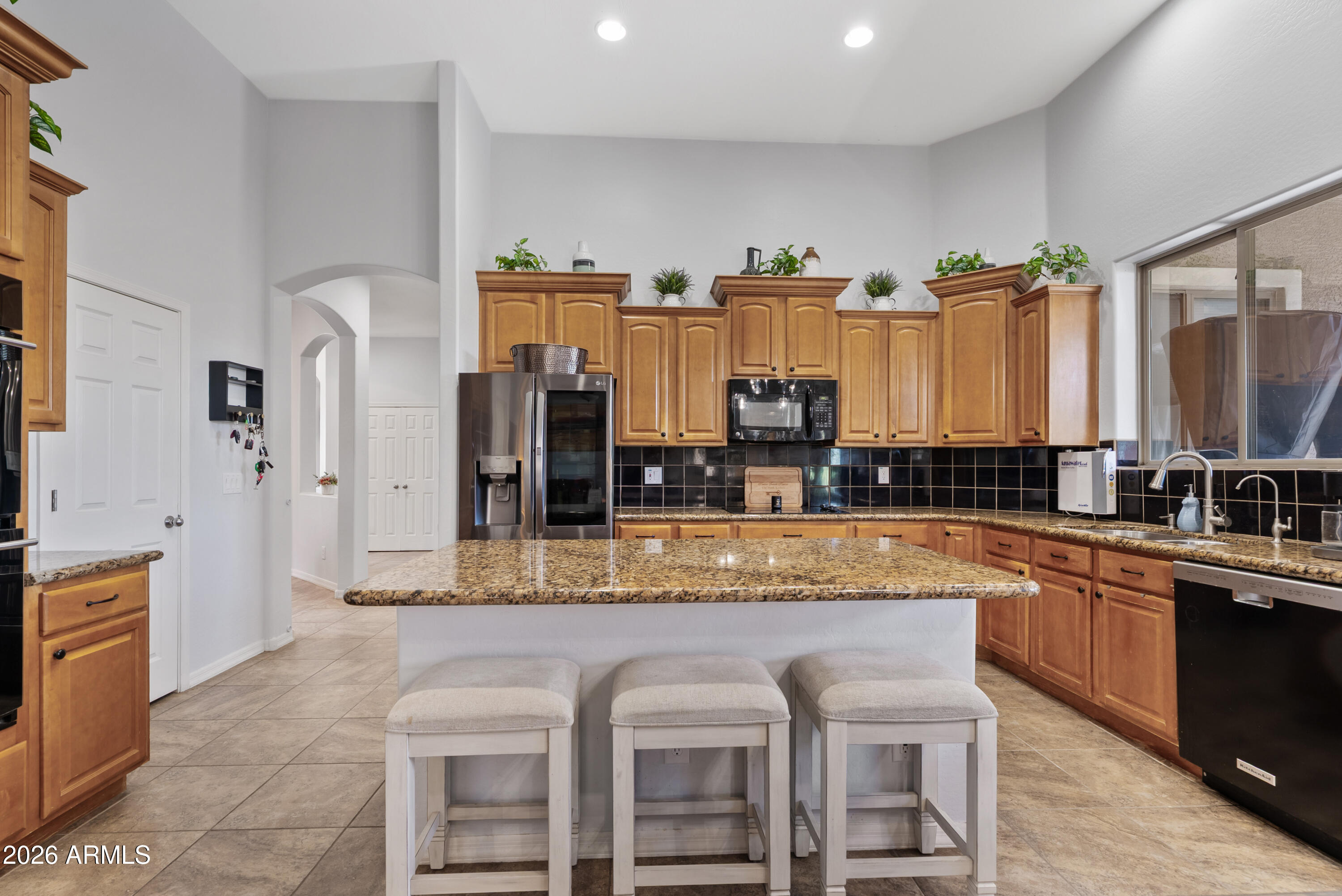 3785 E VIA DEL RANCHO Road