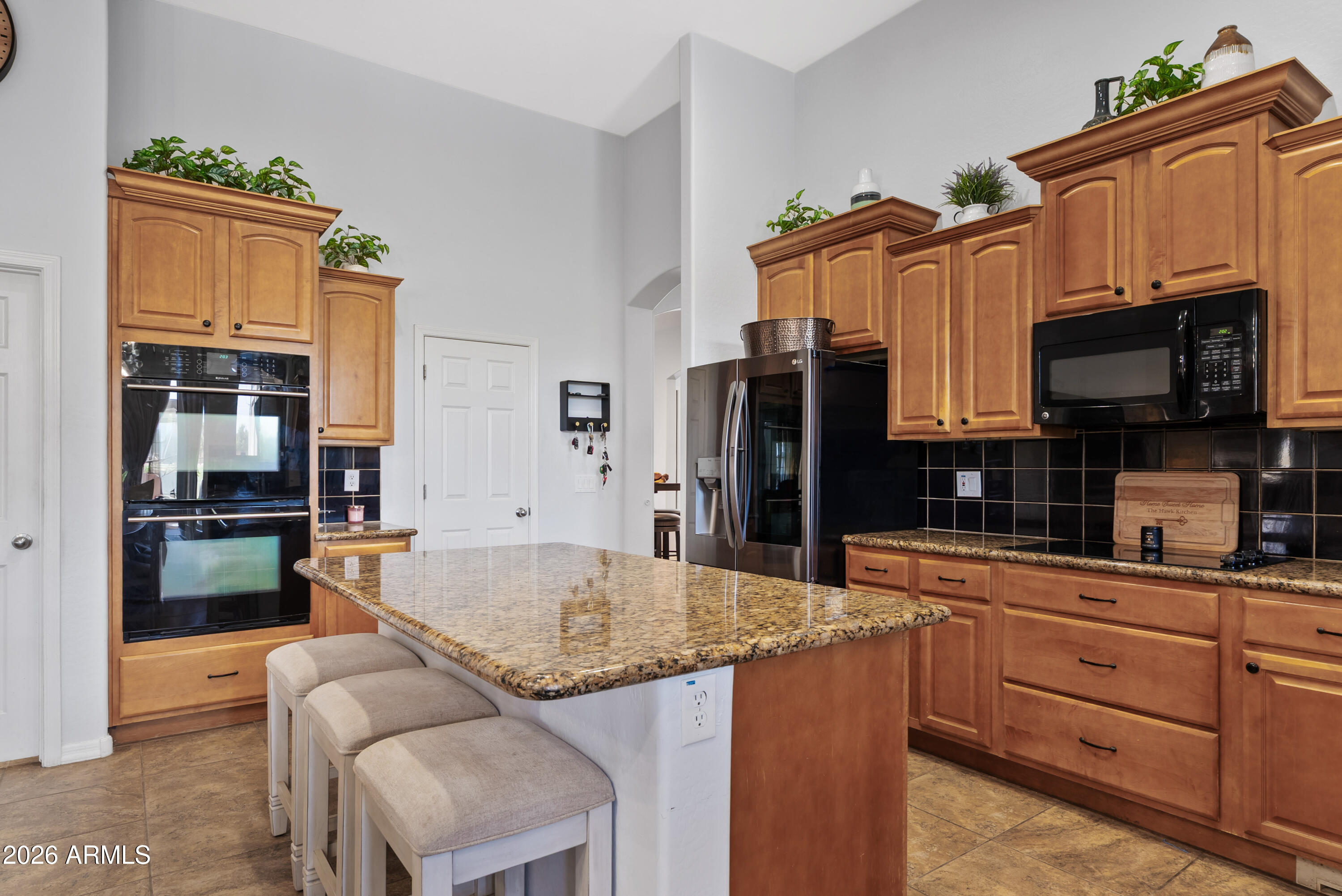 3785 E VIA DEL RANCHO Road