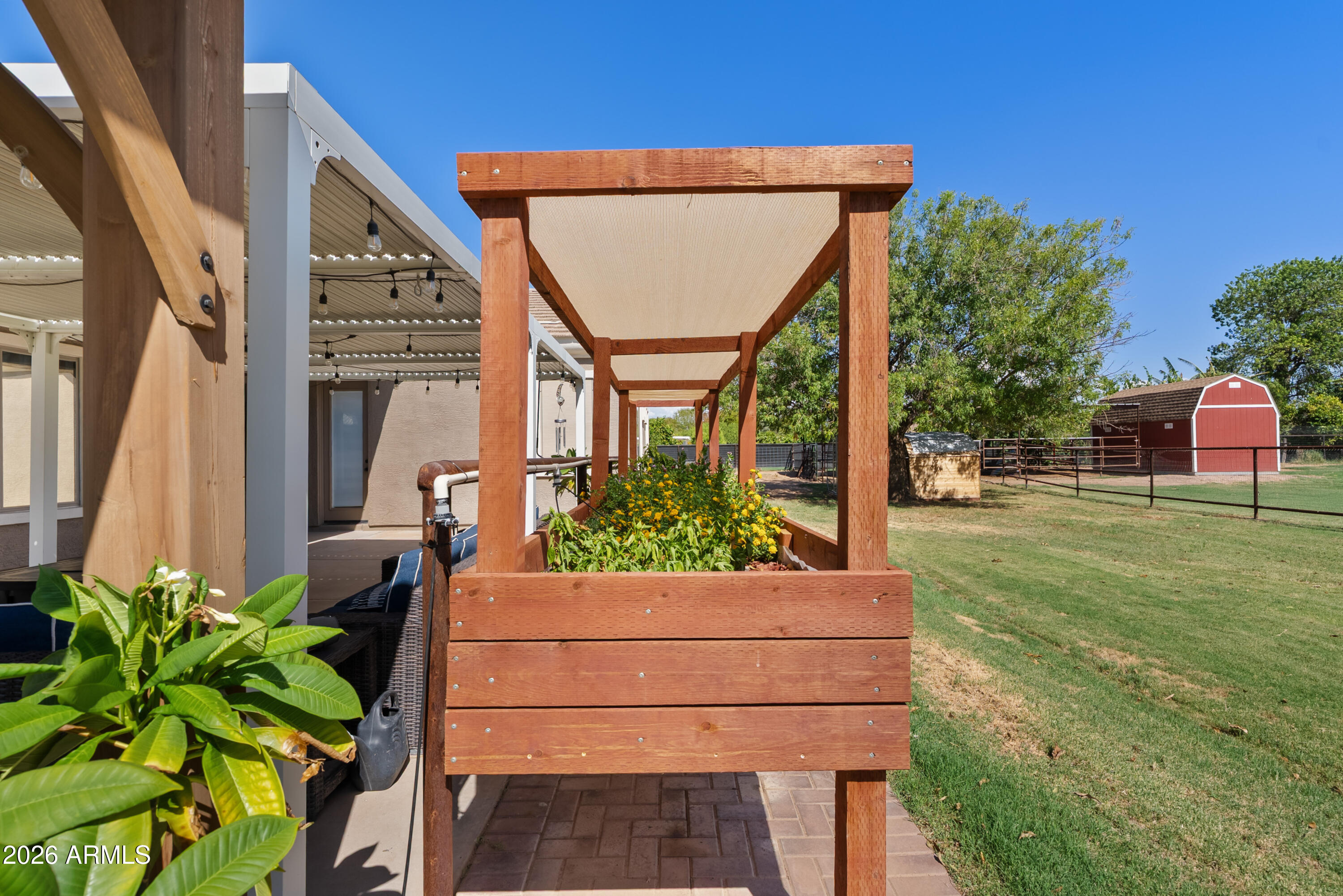 3785 E VIA DEL RANCHO Road