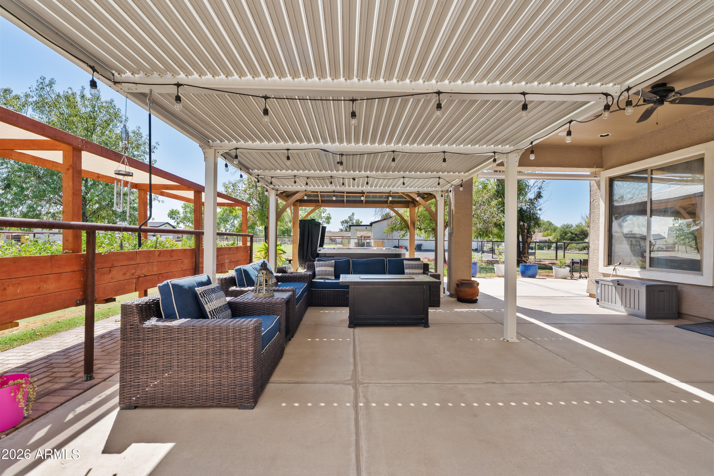 3785 E VIA DEL RANCHO Road