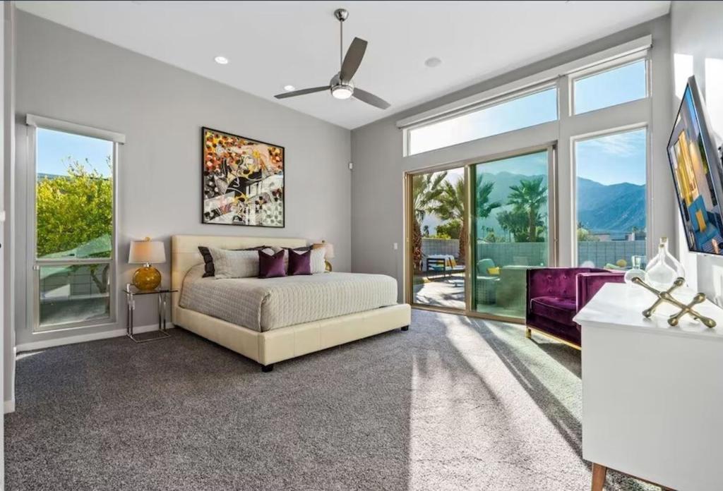 3030 N Avenida Caballeros