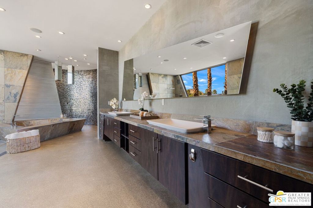 25 Sierra Vista Drive