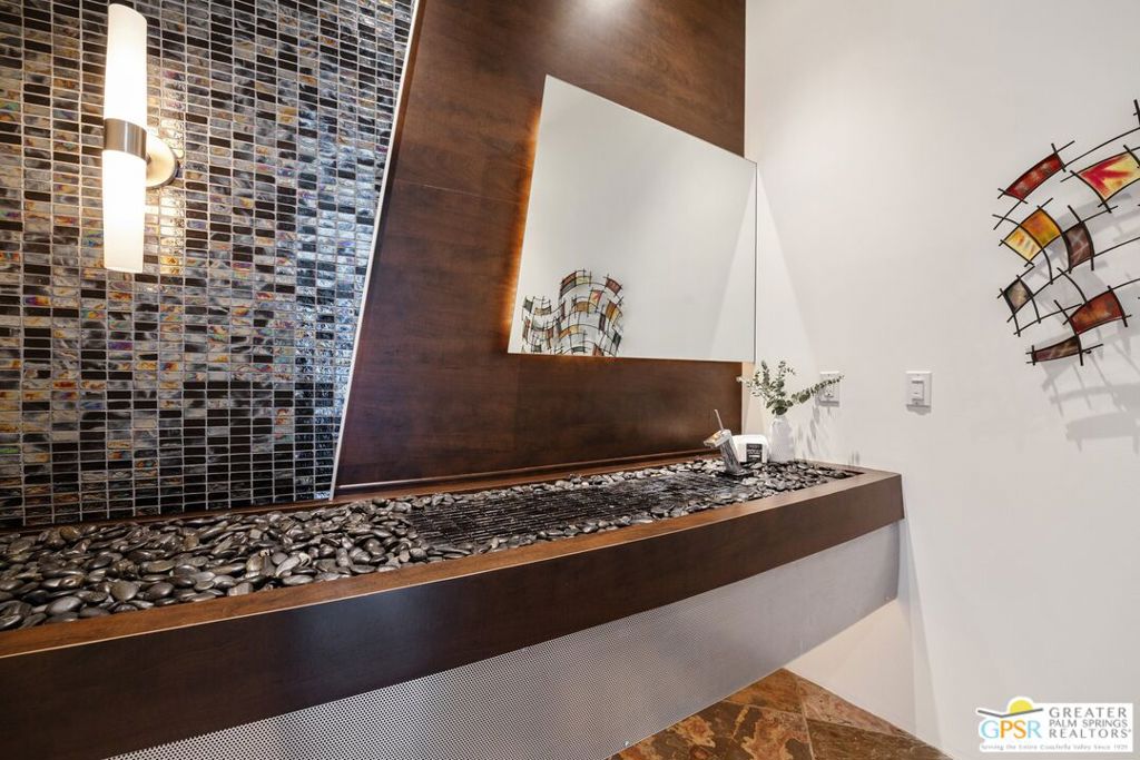 25 Sierra Vista Drive