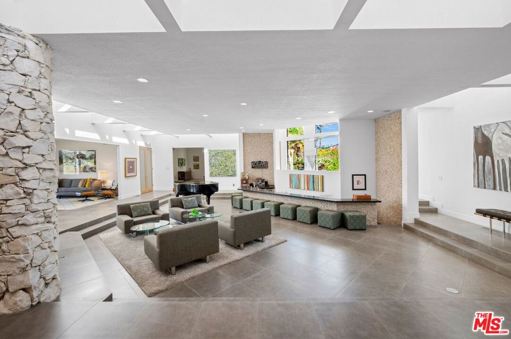 1650 E Murray Canyon Drive