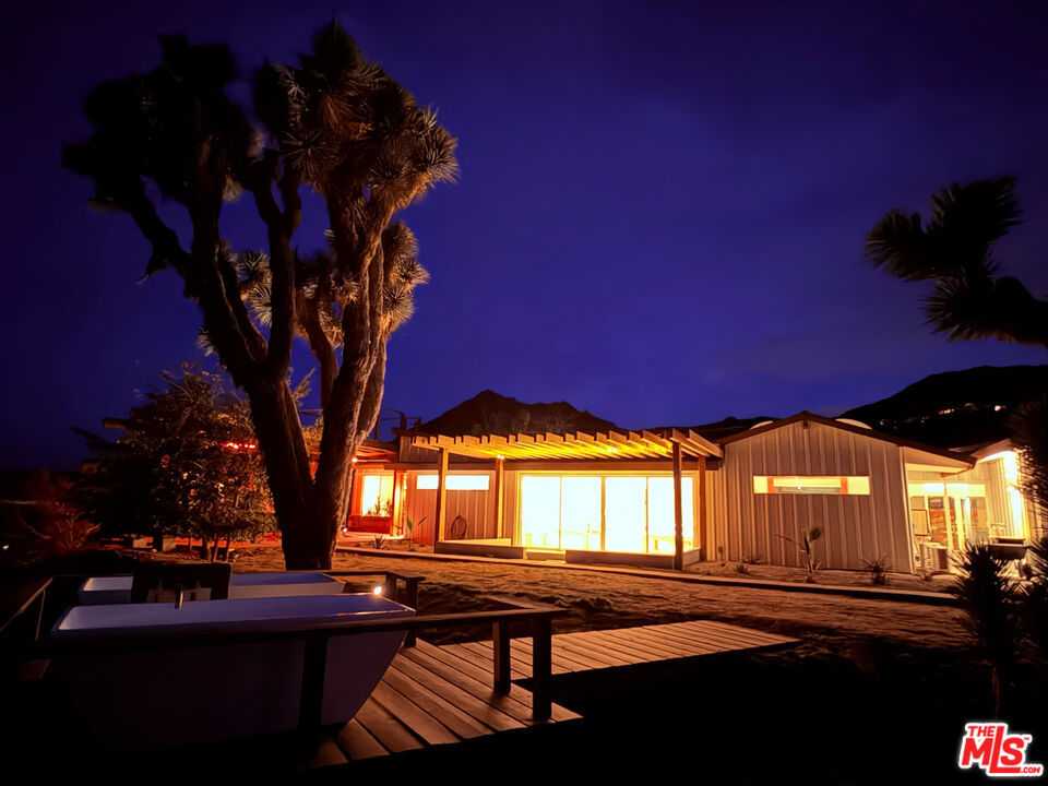 61194 Prescott Trail