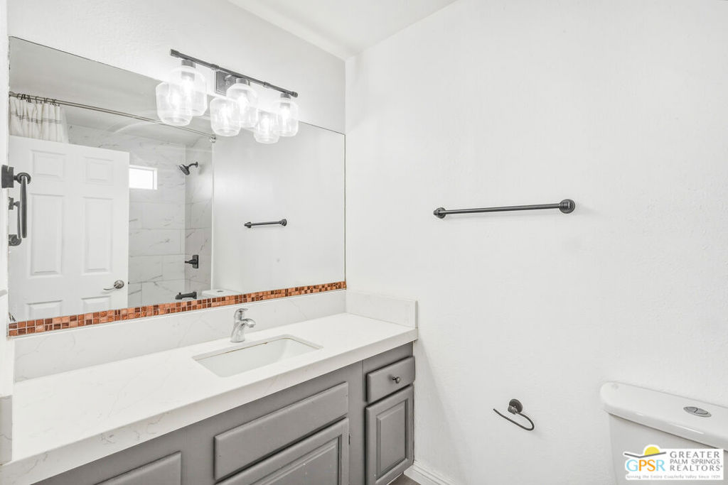 52925 Avenida Vallejo