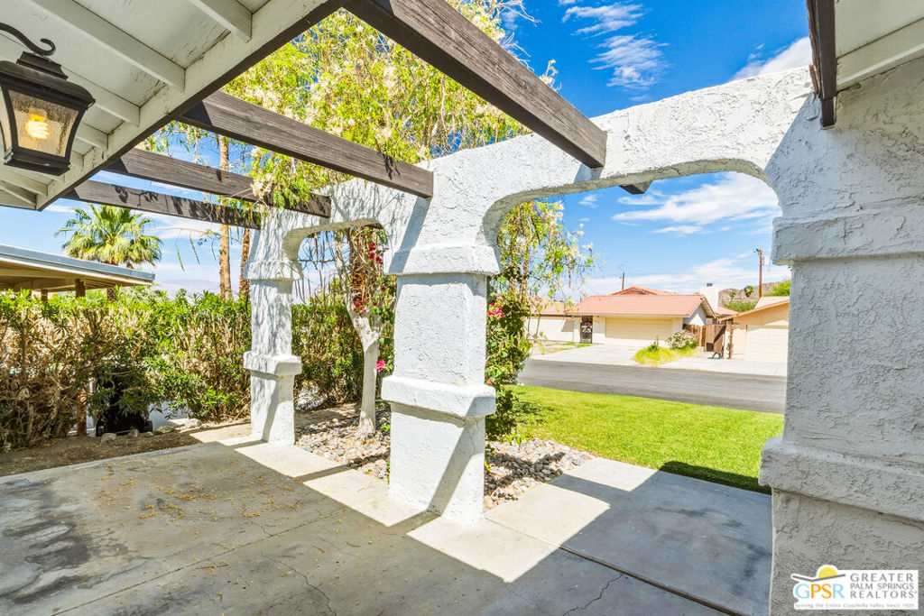 52925 Avenida Vallejo