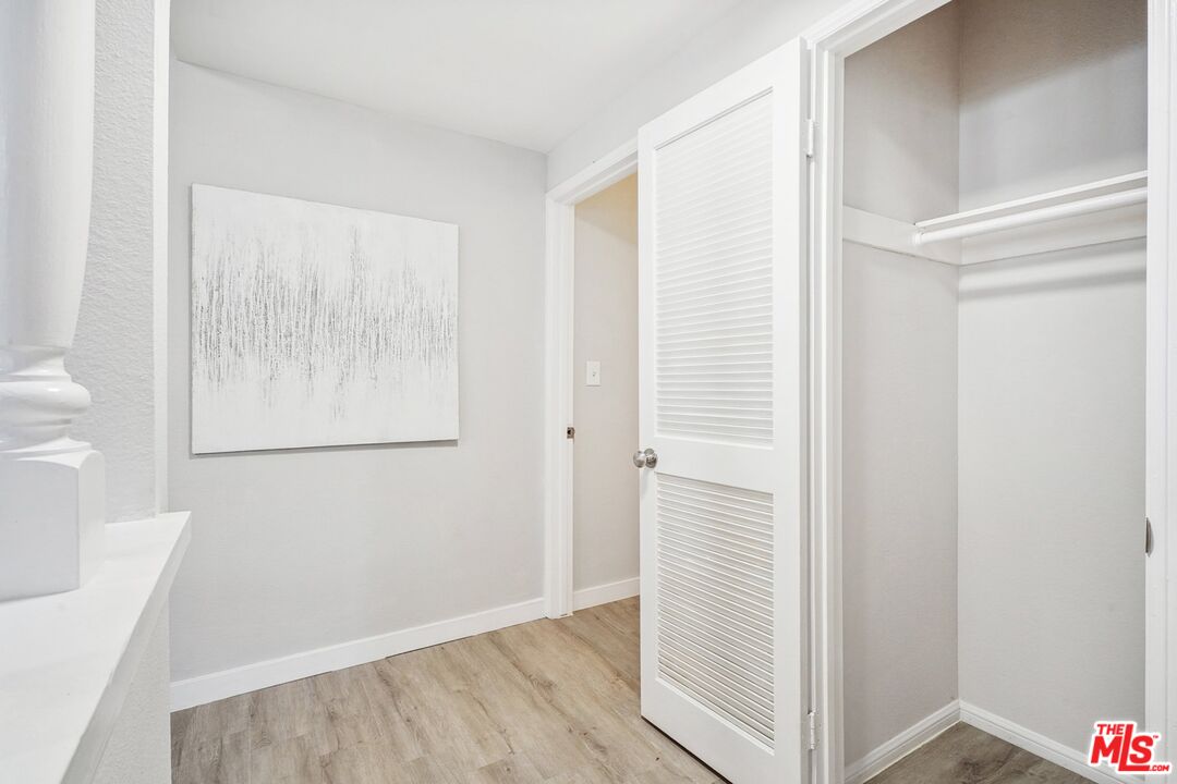 801 S Plymouth Blvd Unit: 305