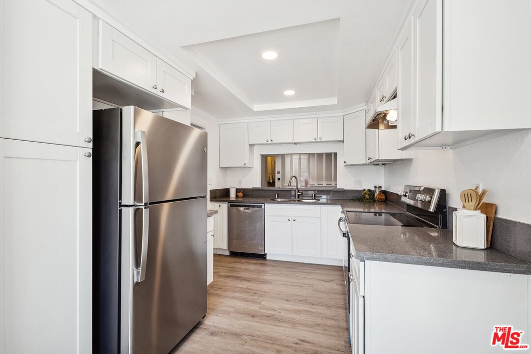 801 S Plymouth Blvd Unit: 305