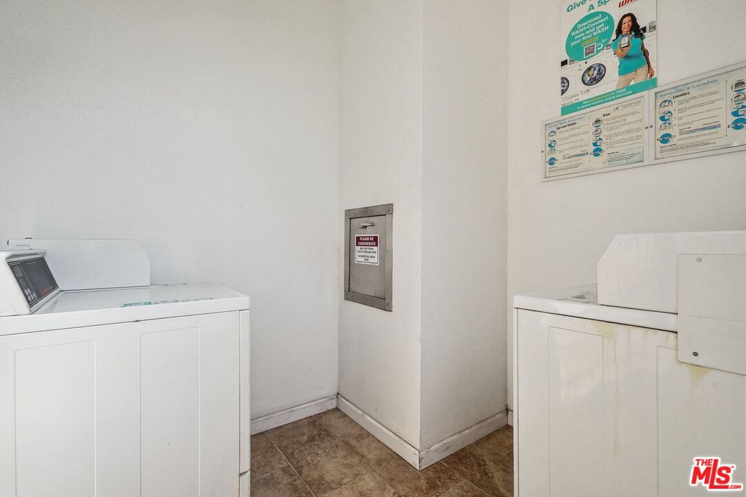 801 S Plymouth Blvd Unit: 305