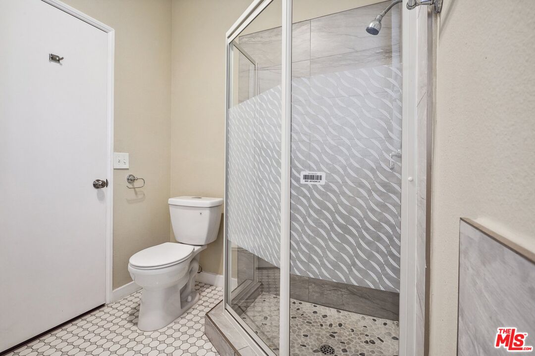 801 S Plymouth Blvd Unit: 305