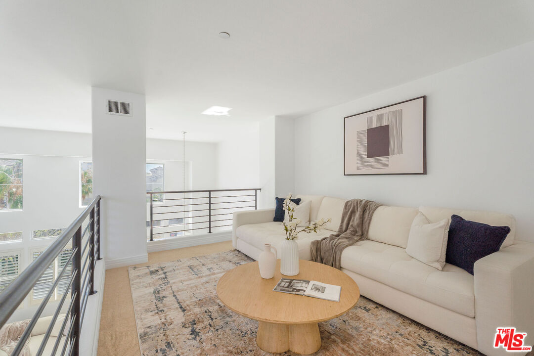 7100 Playa Vista Dr Unit: 402